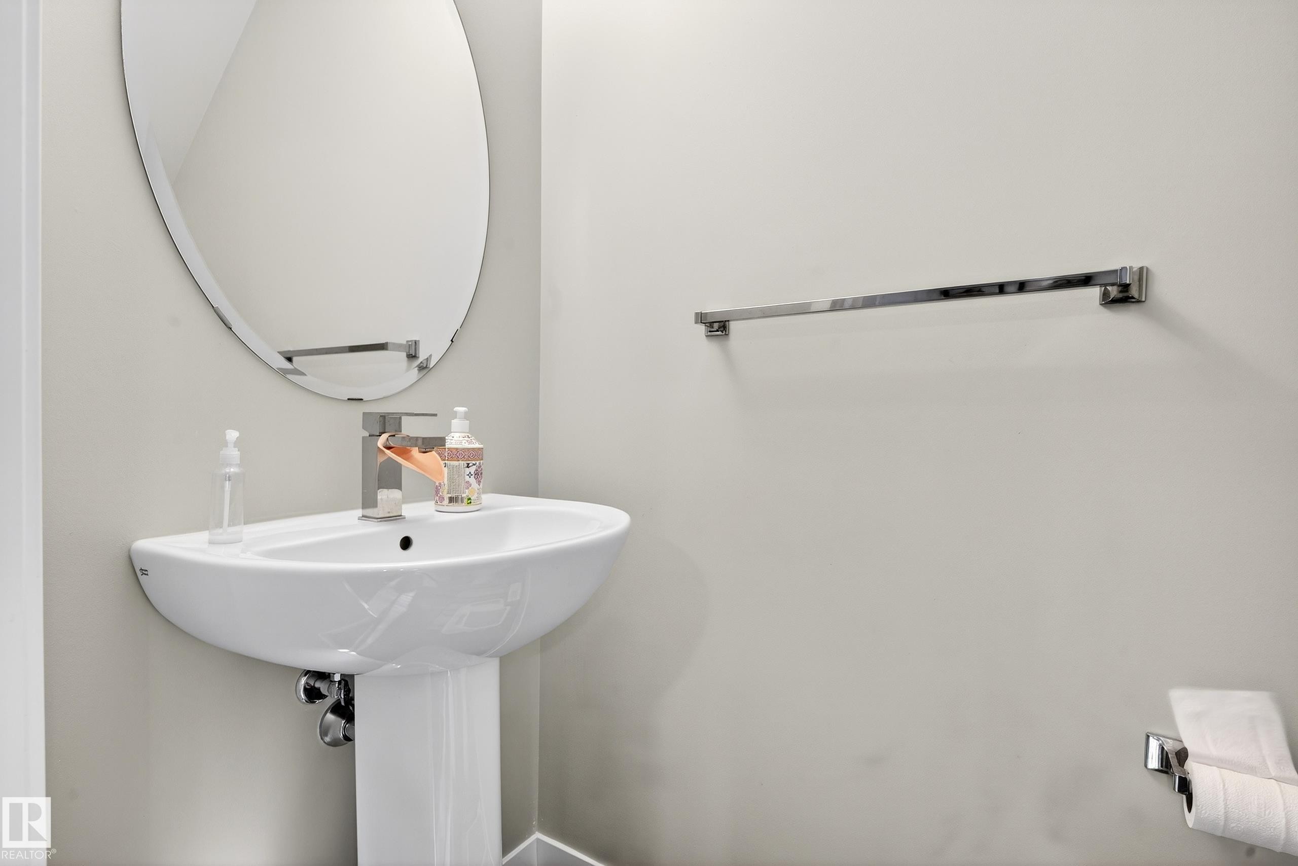 103 3305 Orchards Link, Edmonton, AB - Indoor Photo Showing Bathroom