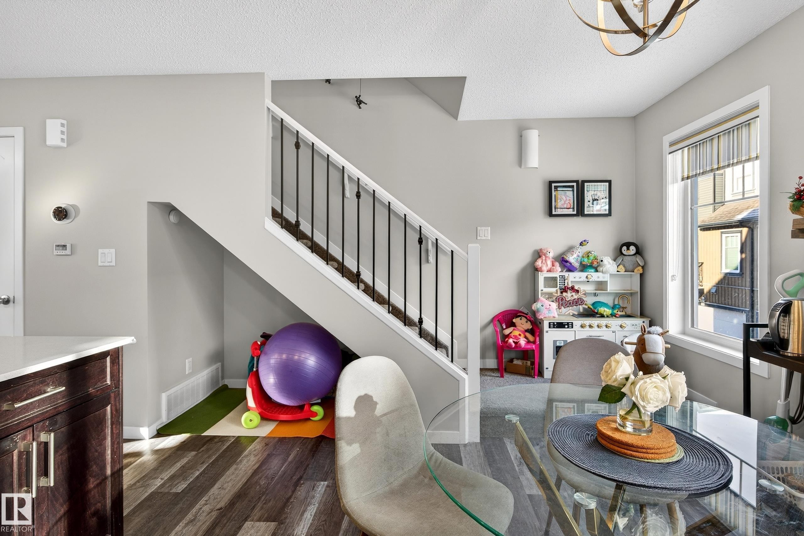 103 3305 Orchards Link, Edmonton, AB - Indoor Photo Showing Dining Room