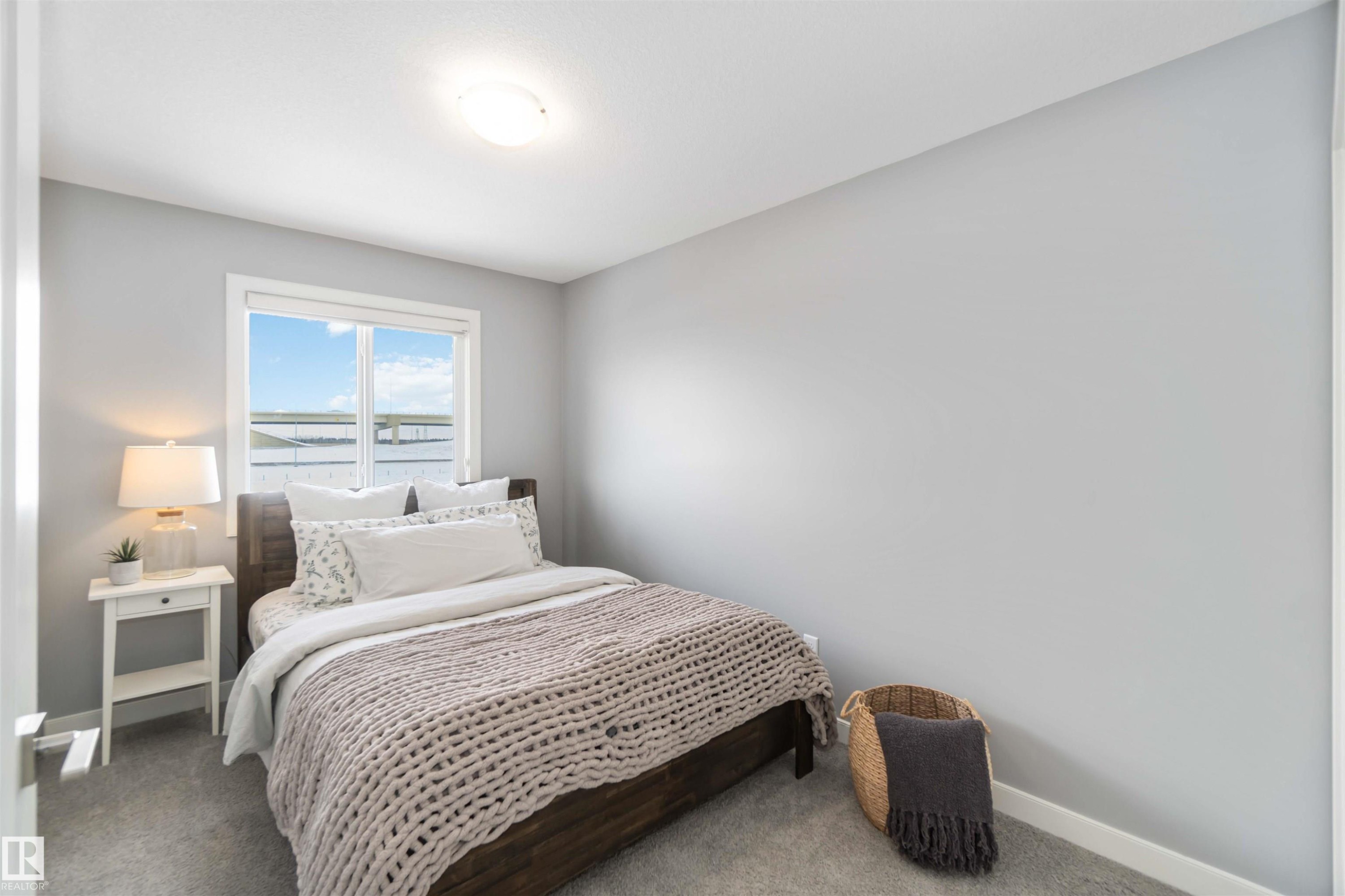 Bedroom featuring carpet floors - 17143 38 Street, Edmonton, AB - Indoor Photo Showing Bedroom