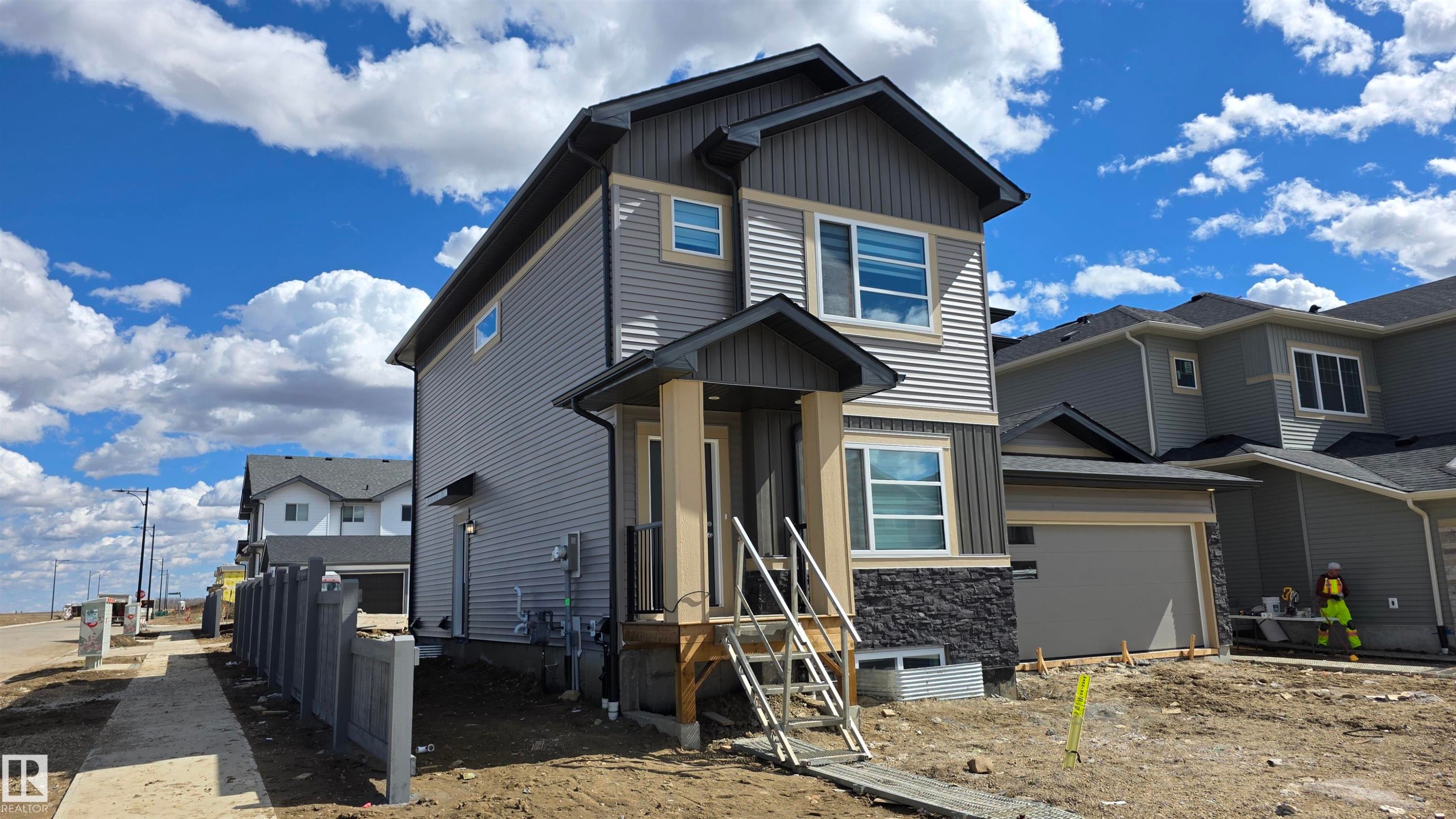 301 Brae Way, Leduc, AB - Outdoor