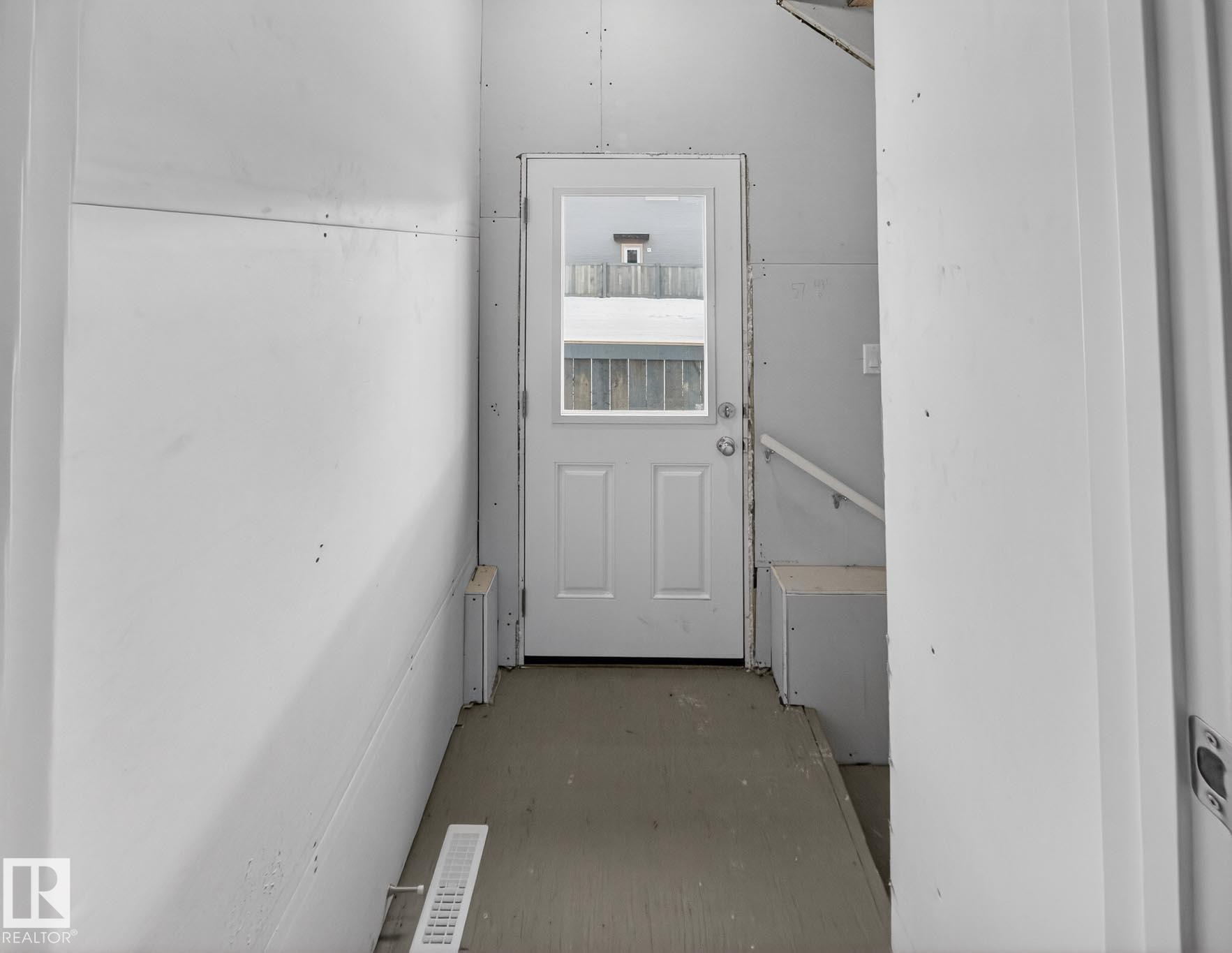 301 Brae Way, Leduc, AB - Indoor
