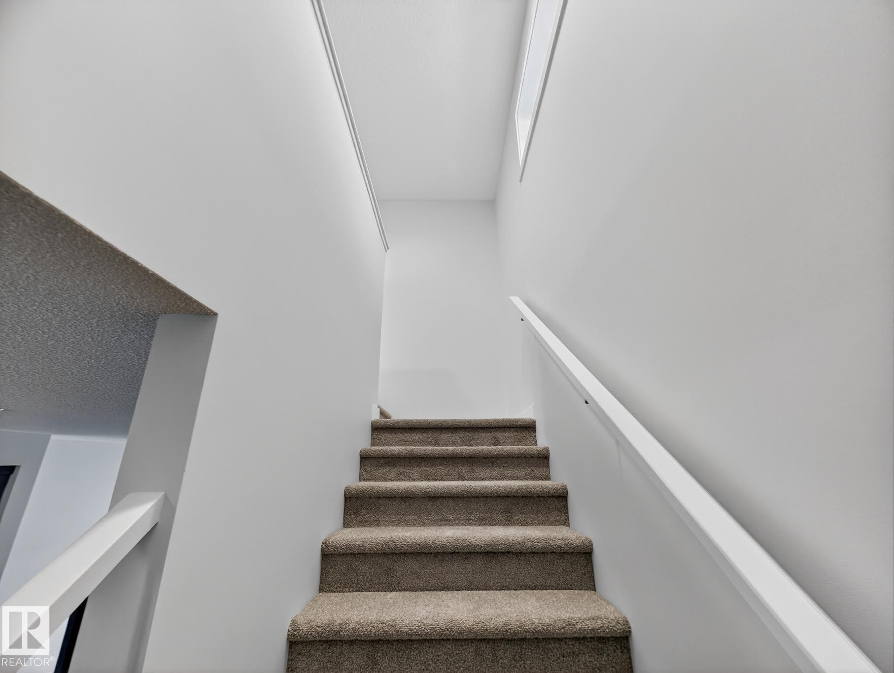 301 Brae Way, Leduc, AB - Indoor Photo Showing Other Room