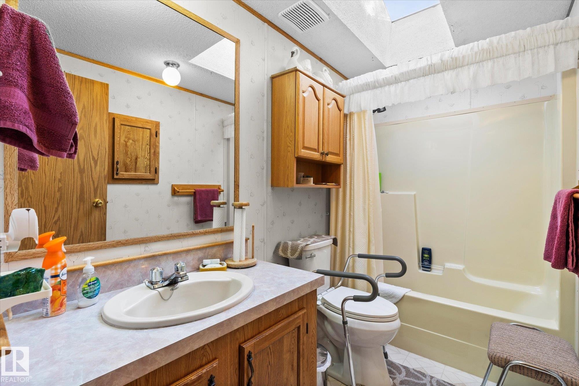 89-3400 48, Stony Plain, AB - Indoor Photo Showing Bathroom
