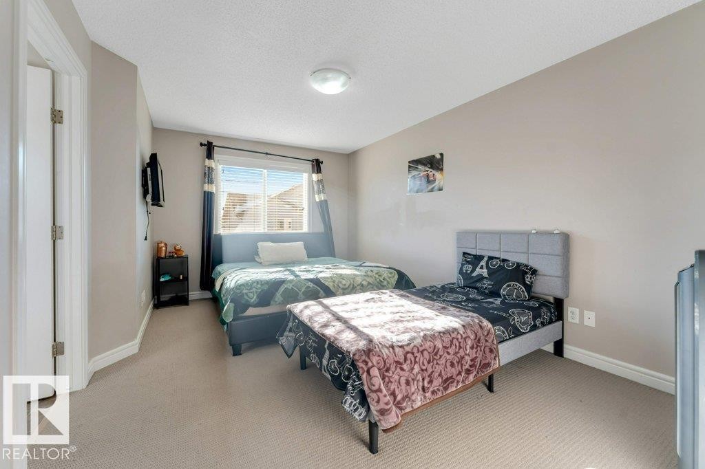2929 16A Avenue, Edmonton, AB - Indoor Photo Showing Bedroom