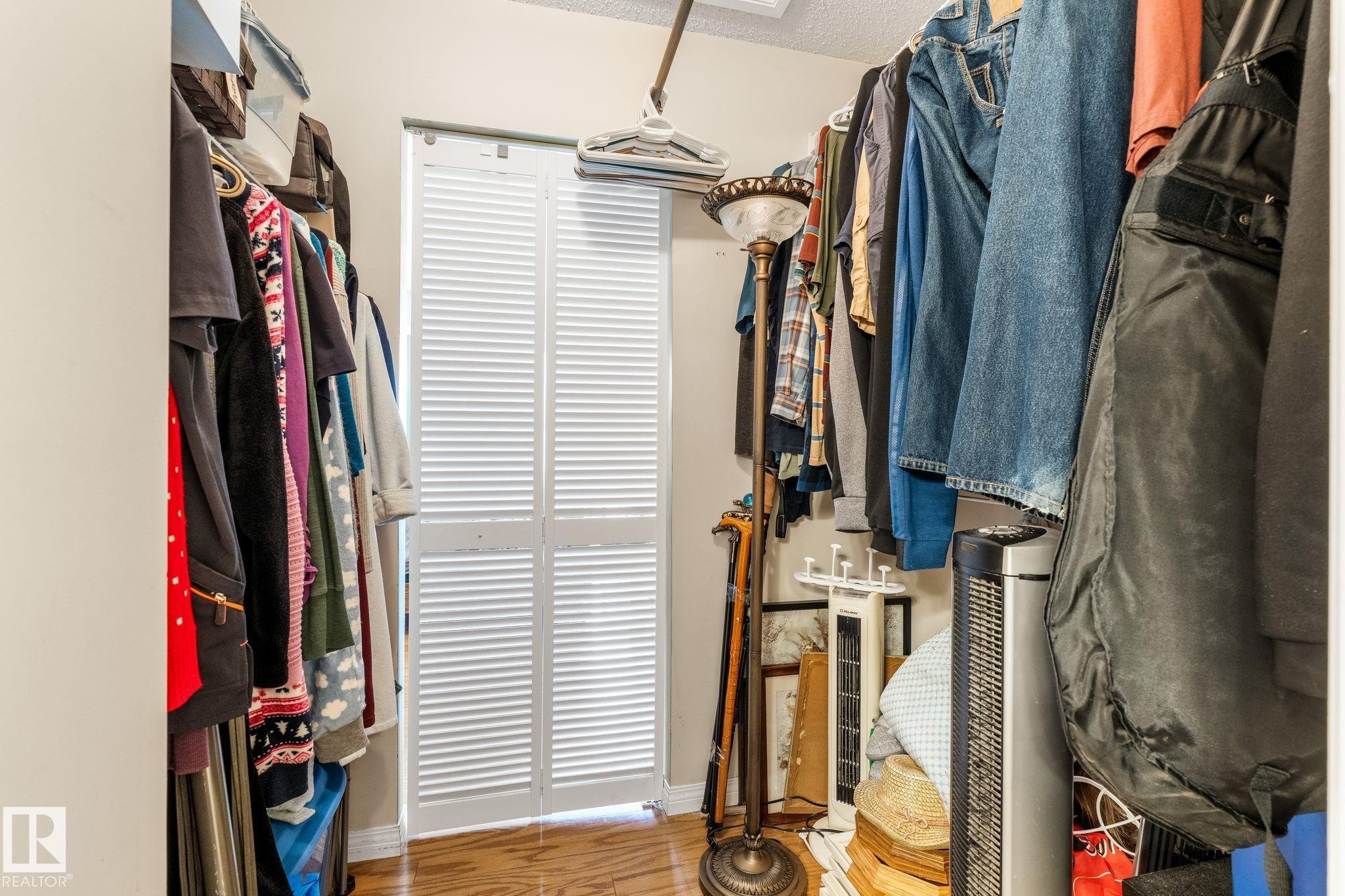 2324 151 Avenue, Edmonton, AB - Indoor With Storage