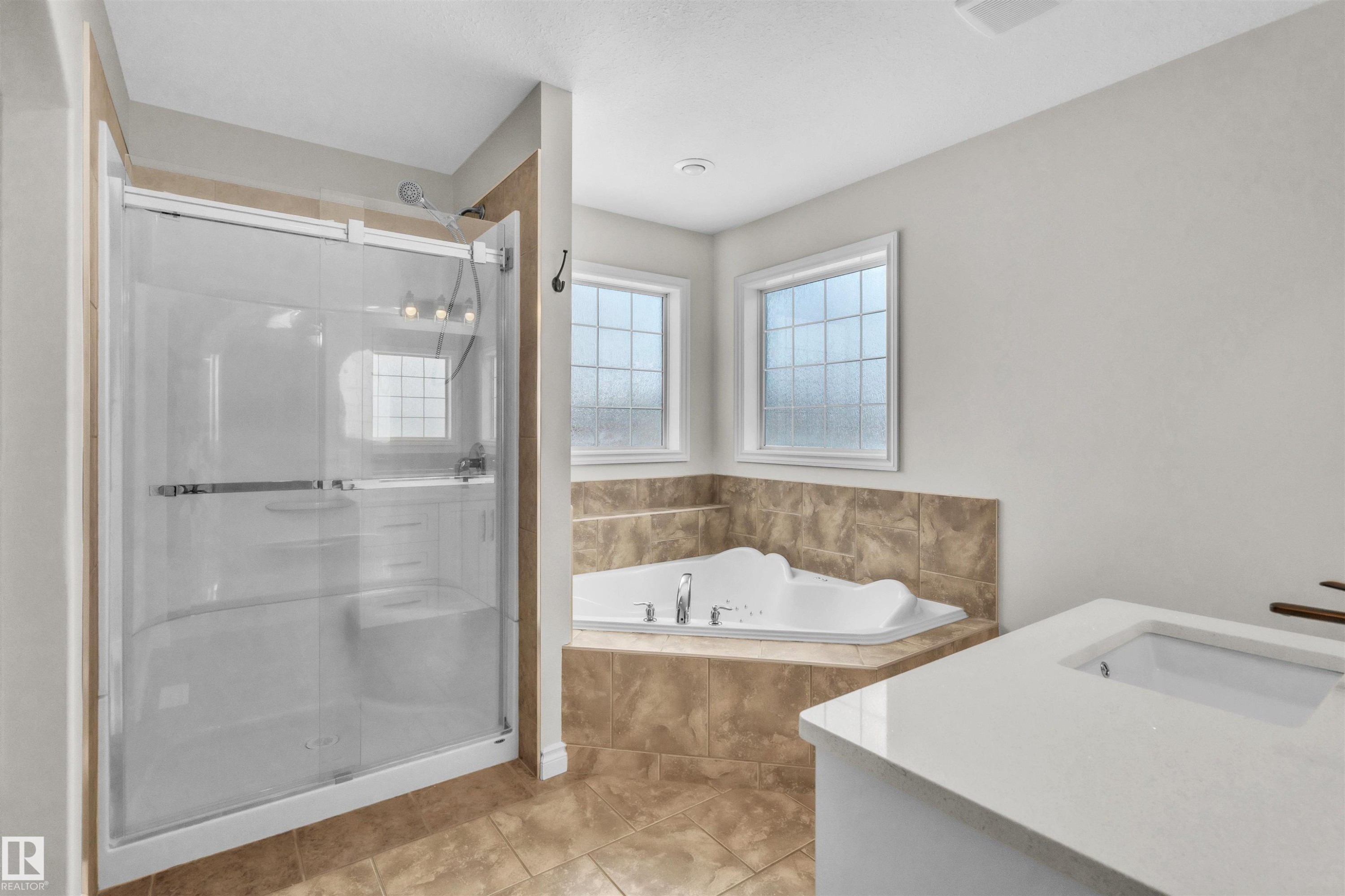 711 21 Street, Cold Lake, AB - Indoor Photo Showing Bathroom