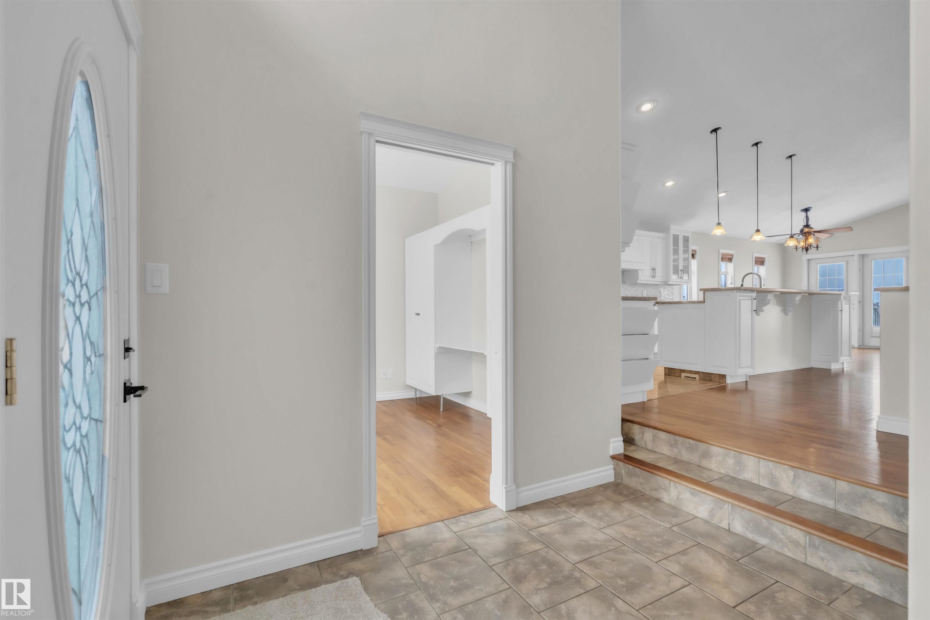 711 21 Street, Cold Lake, AB - Indoor Photo Showing Other Room