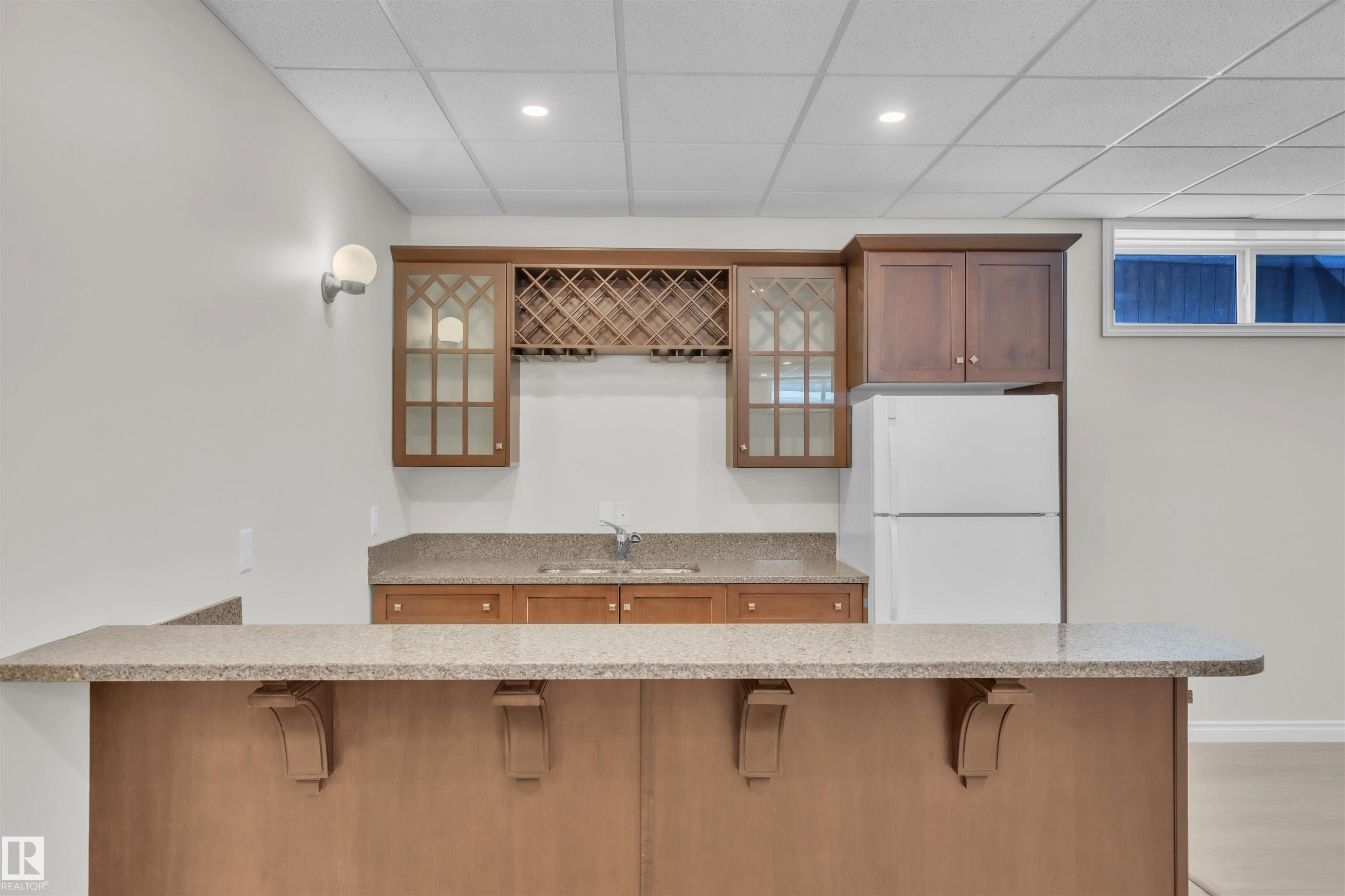 711 21 Street, Cold Lake, AB - Indoor Photo Showing Kitchen