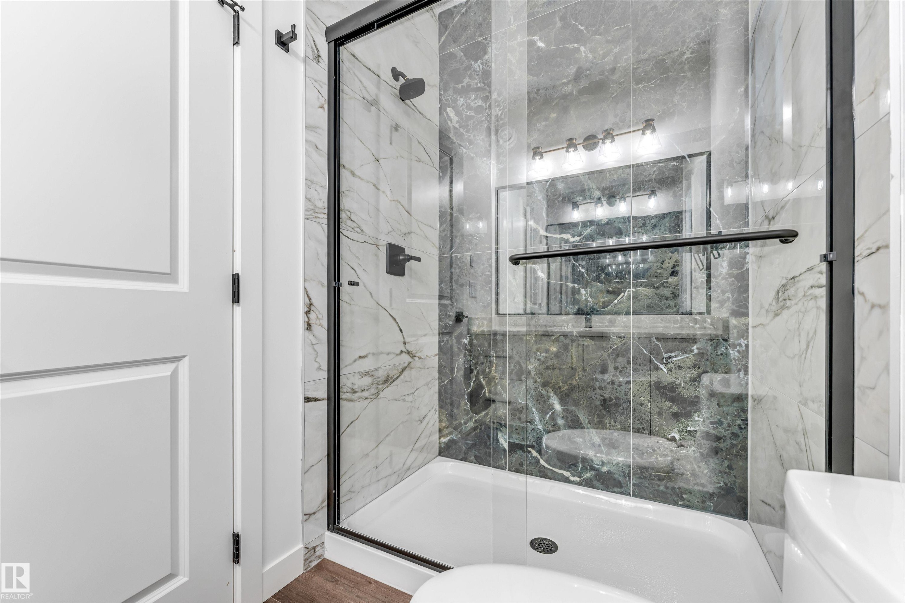 136 Creekside Lane, Leduc, AB - Indoor Photo Showing Bathroom