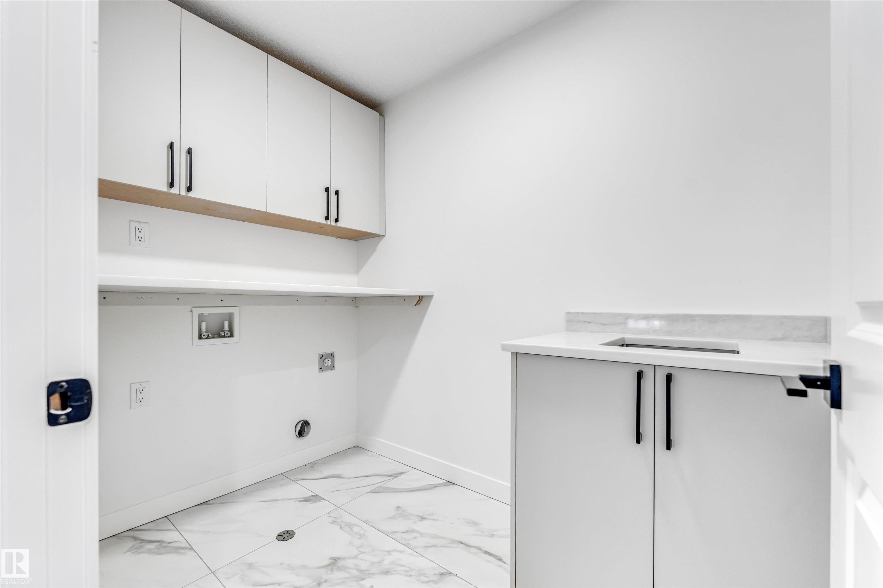 136 Creekside Lane, Leduc, AB - Indoor