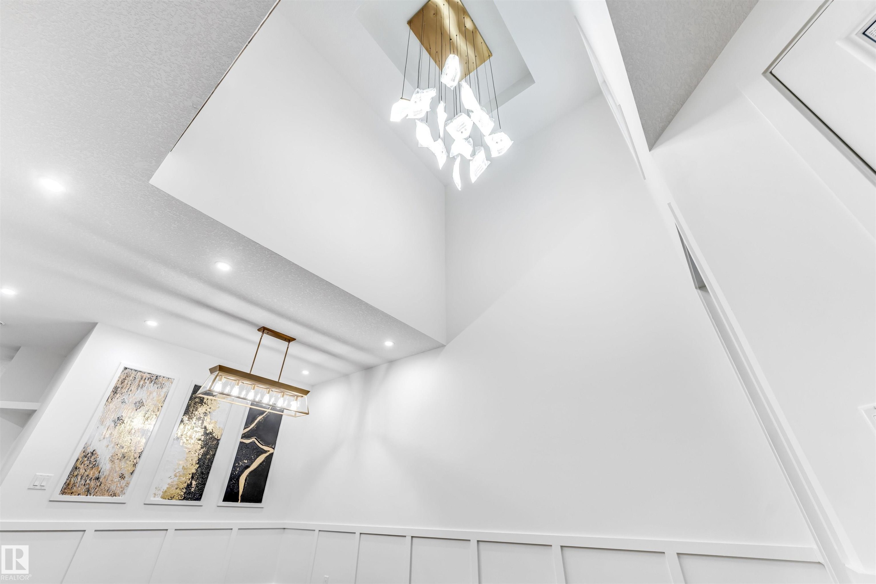 136 Creekside Lane, Leduc, AB - Indoor Photo Showing Other Room