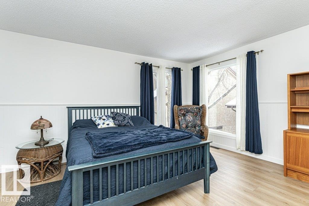 14916 43 Avenue, Edmonton, AB - Indoor Photo Showing Bedroom