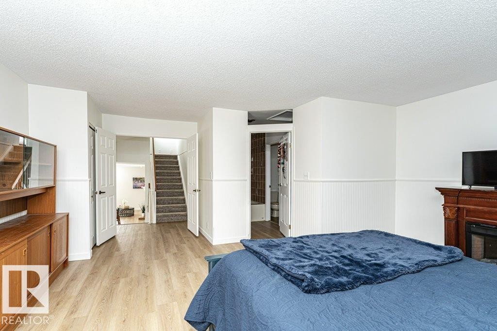 14916 43 Avenue, Edmonton, AB - Indoor Photo Showing Bedroom