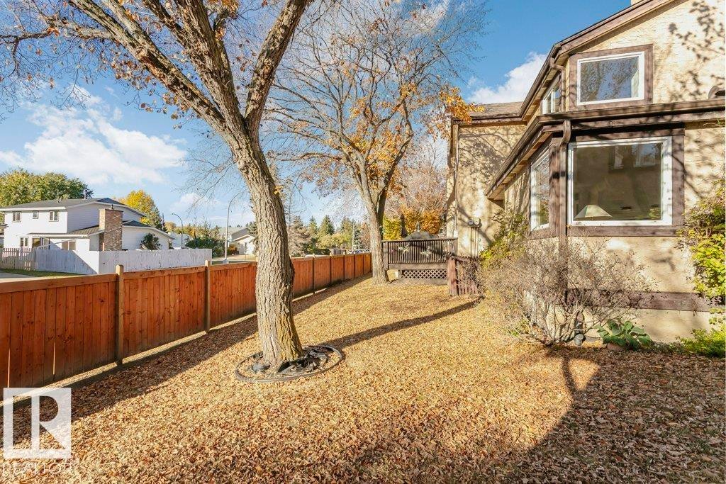 14916 43 Avenue, Edmonton, AB - Outdoor