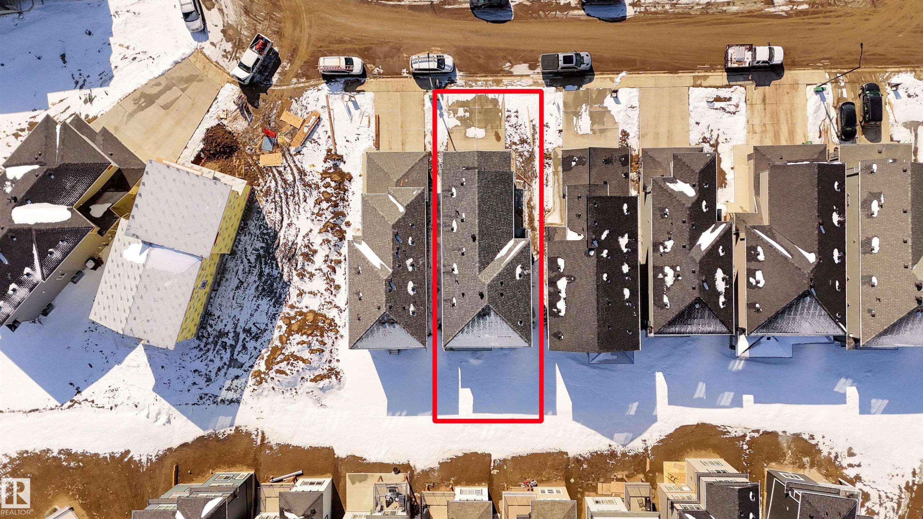 Aerial view of residential area featuring property boundaries highlighted - 3910 41 Avenue, Beaumont, AB -