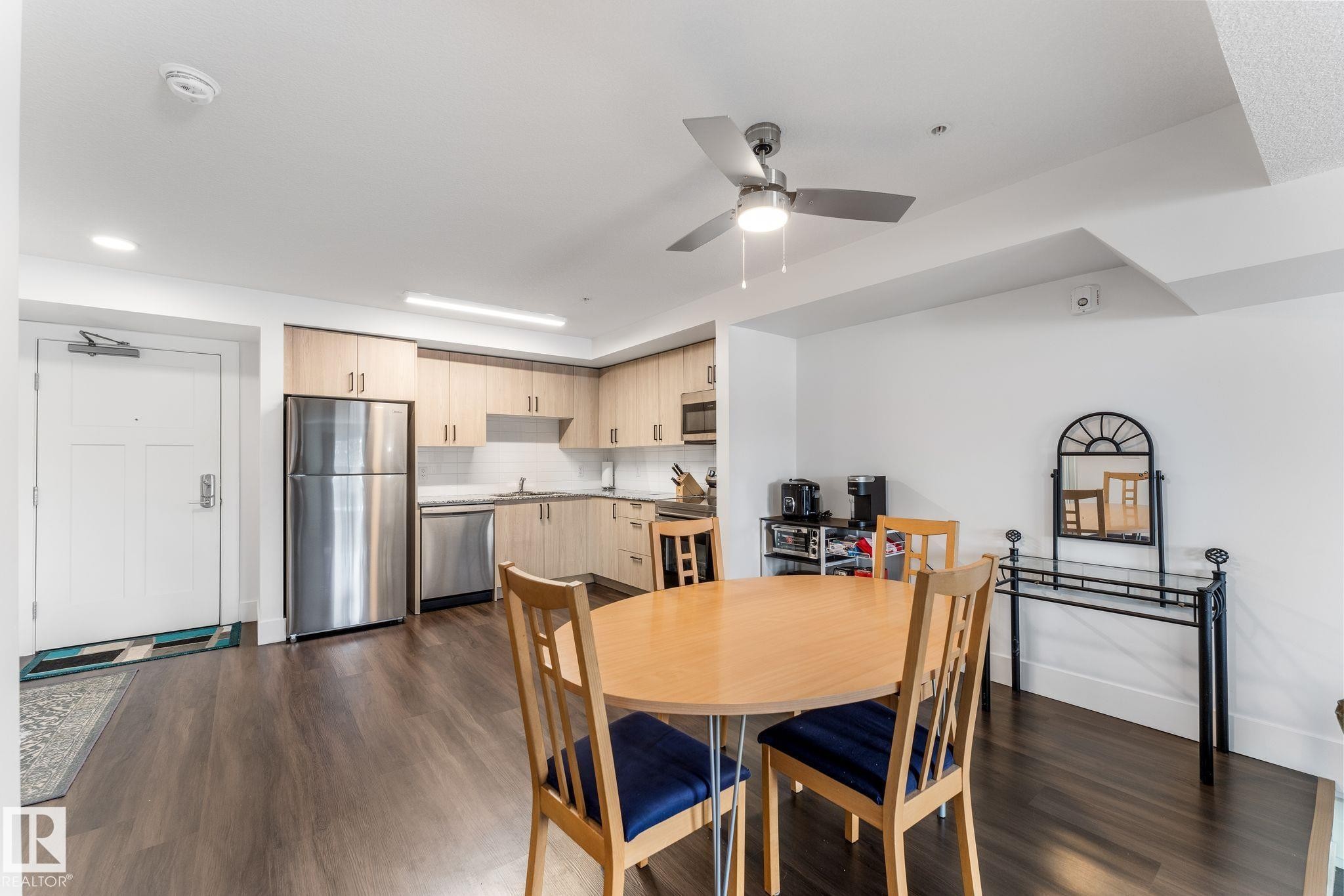 302 9504 182 Street, Edmonton, AB - Indoor