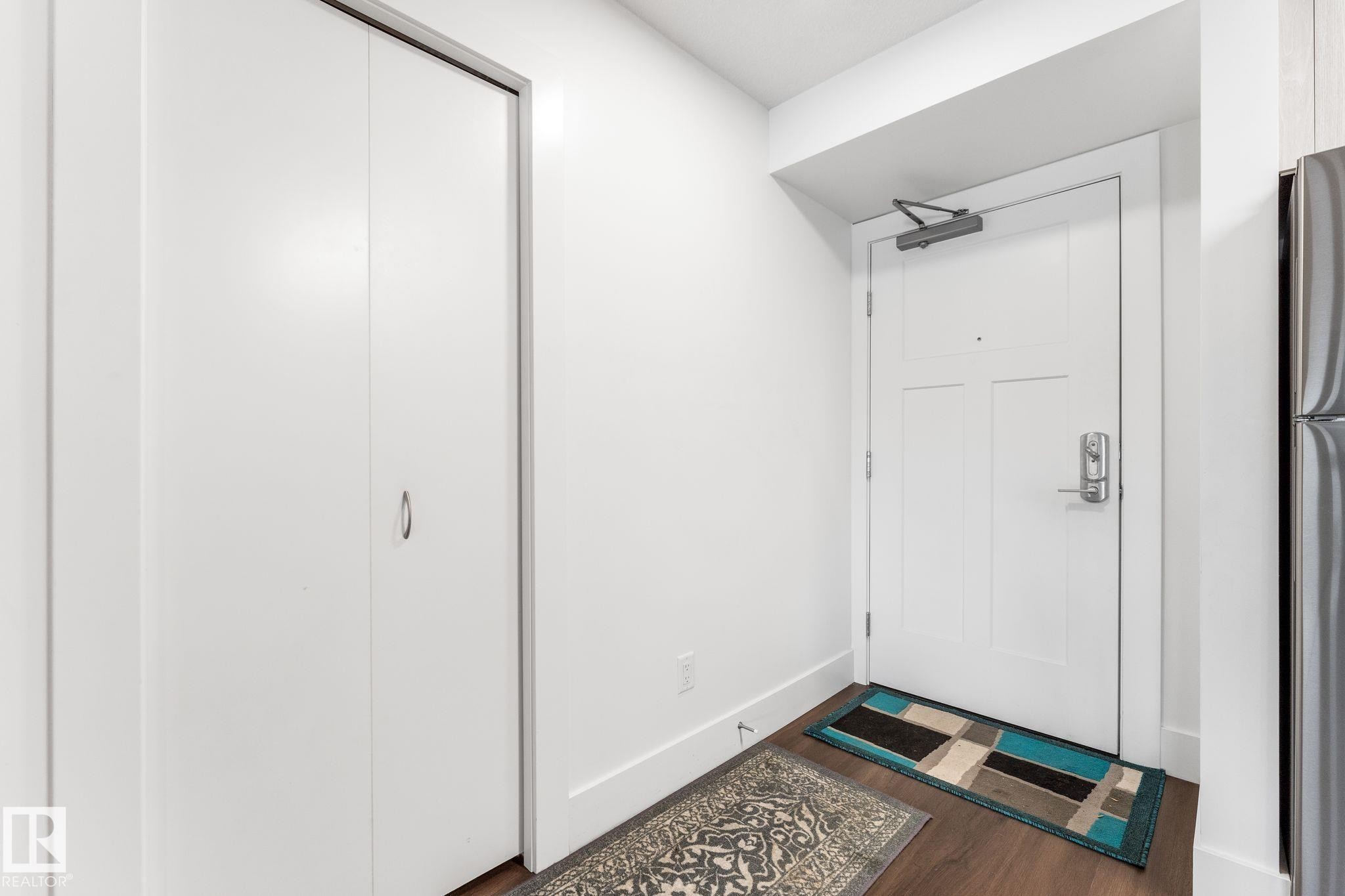 302 9504 182 Street, Edmonton, AB - Indoor Photo Showing Other Room