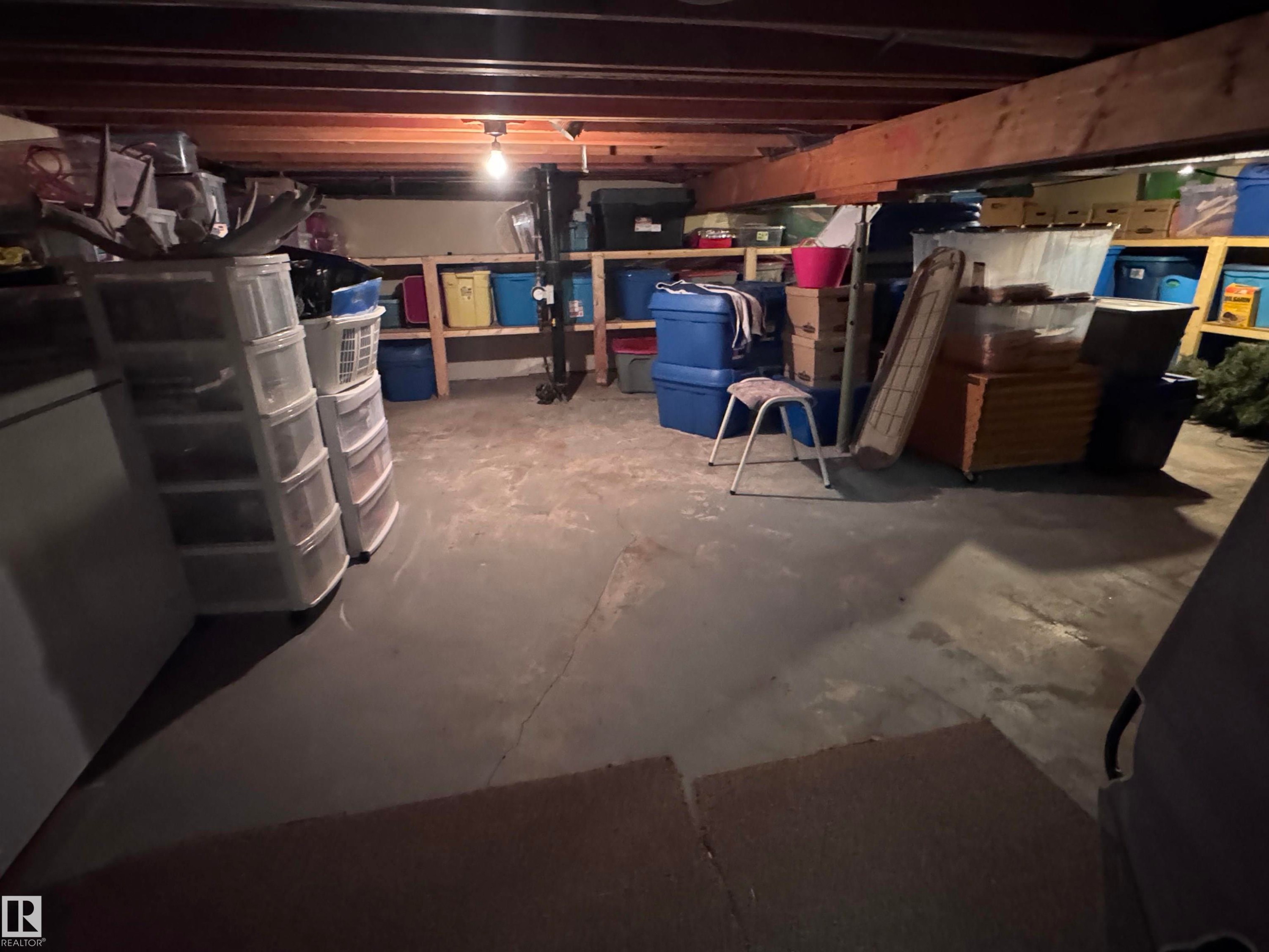 View of unfinished below grade area - 10503 110 Street, Westlock, AB
