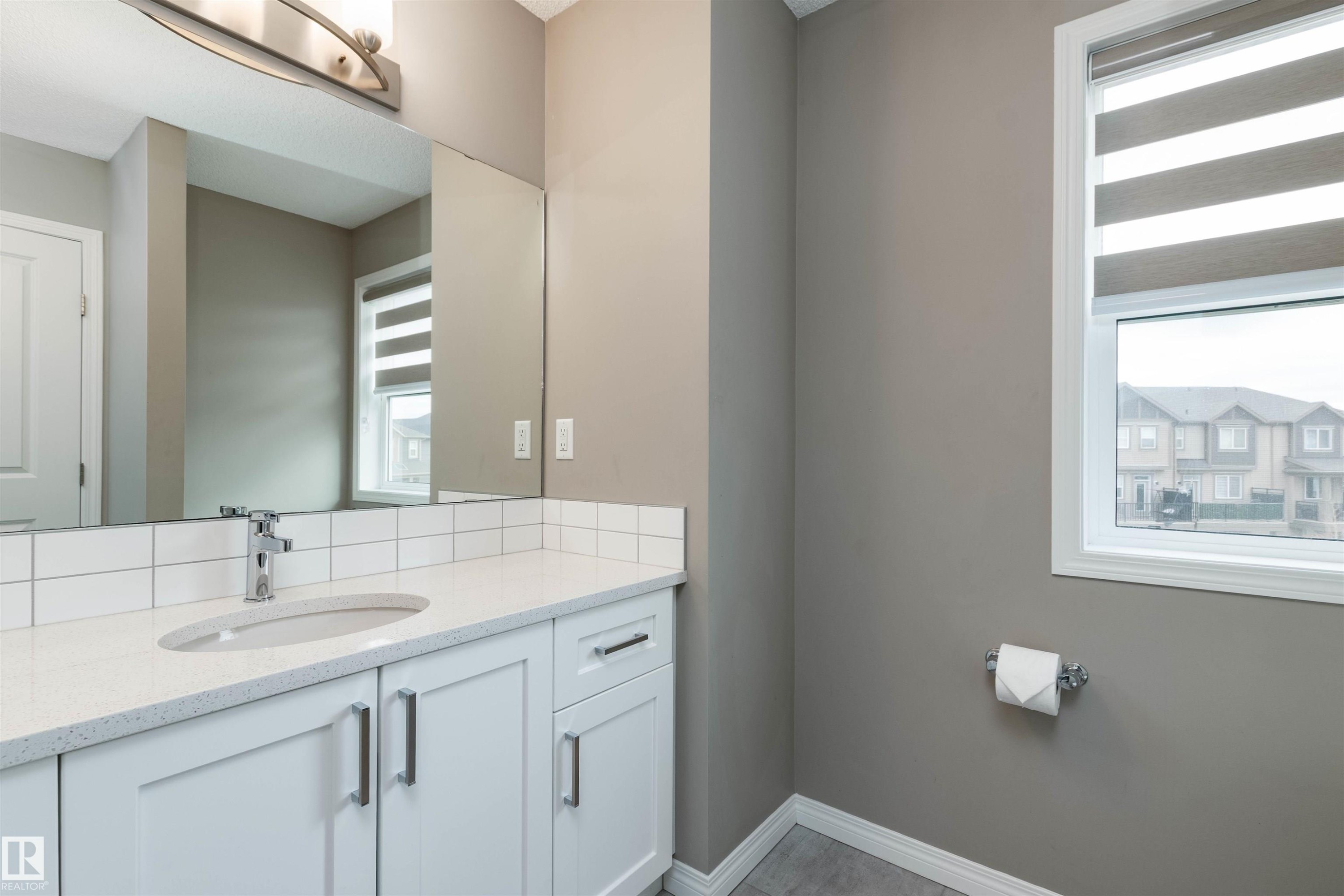 105 2072 Wonnacott Way, Edmonton, AB - Indoor Photo Showing Bathroom