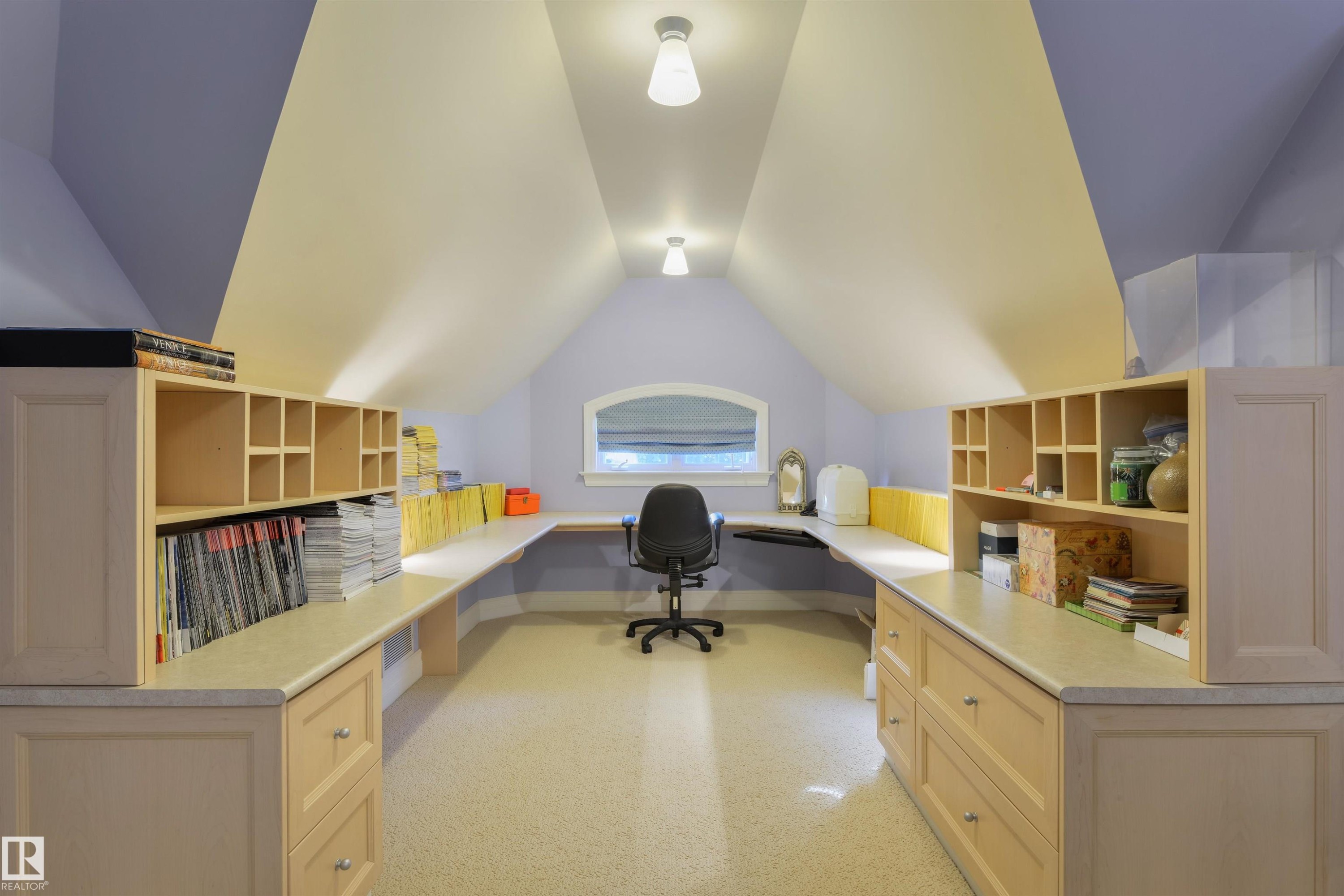 108 Westbrook Drive, Edmonton, AB - Indoor Photo Showing Office