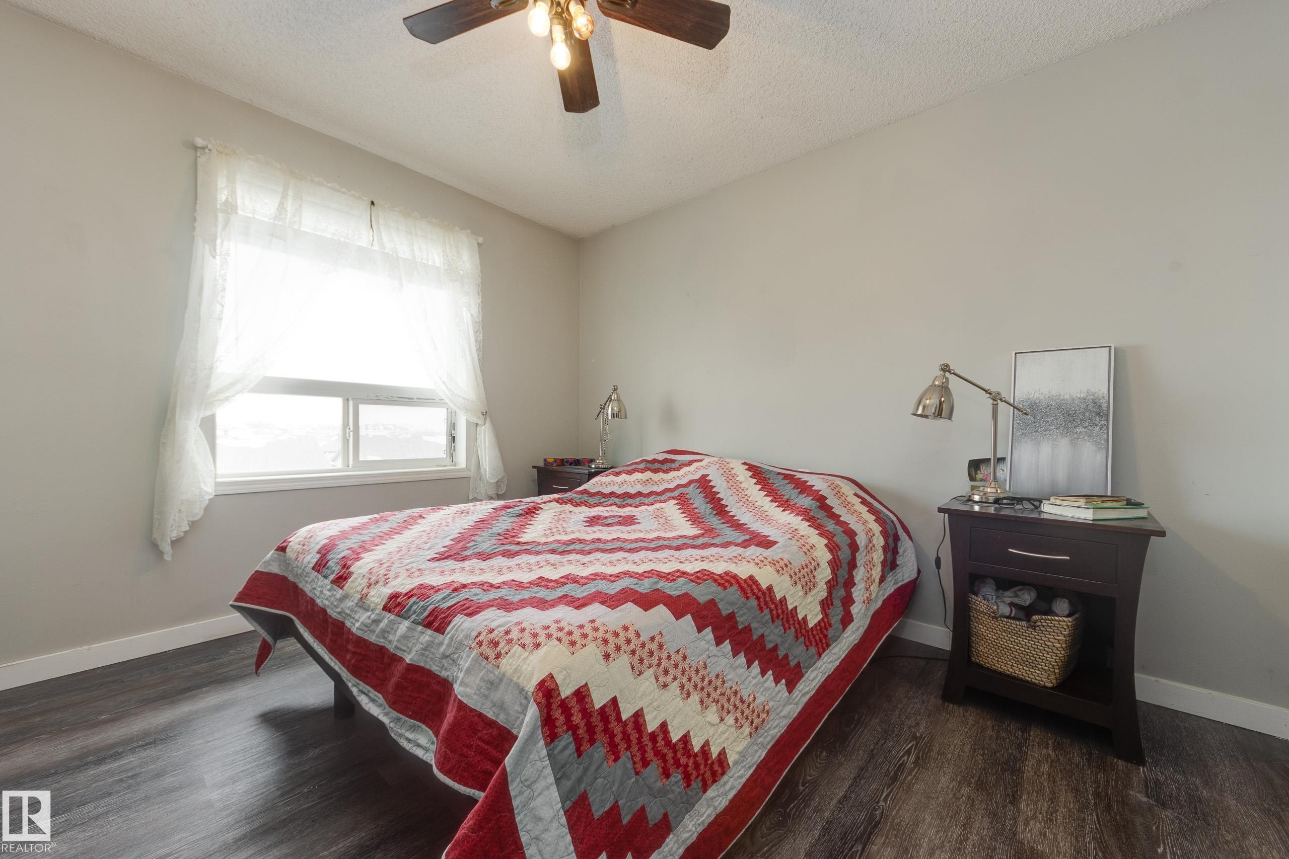 2412 9357 Simpson Drive, Edmonton, AB - Indoor Photo Showing Bedroom