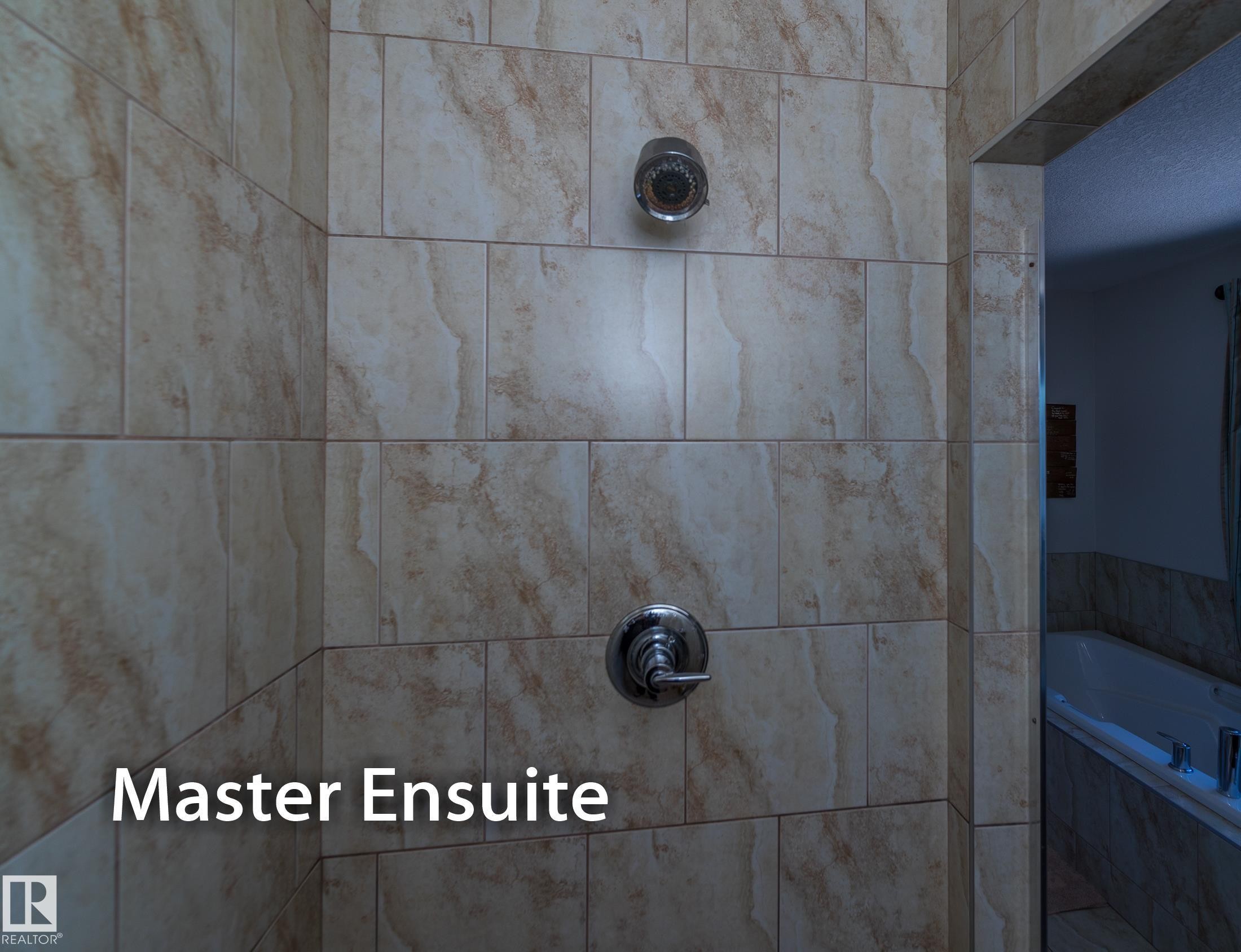 6152 Stinson Way, Edmonton, AB - Indoor Photo Showing Bathroom