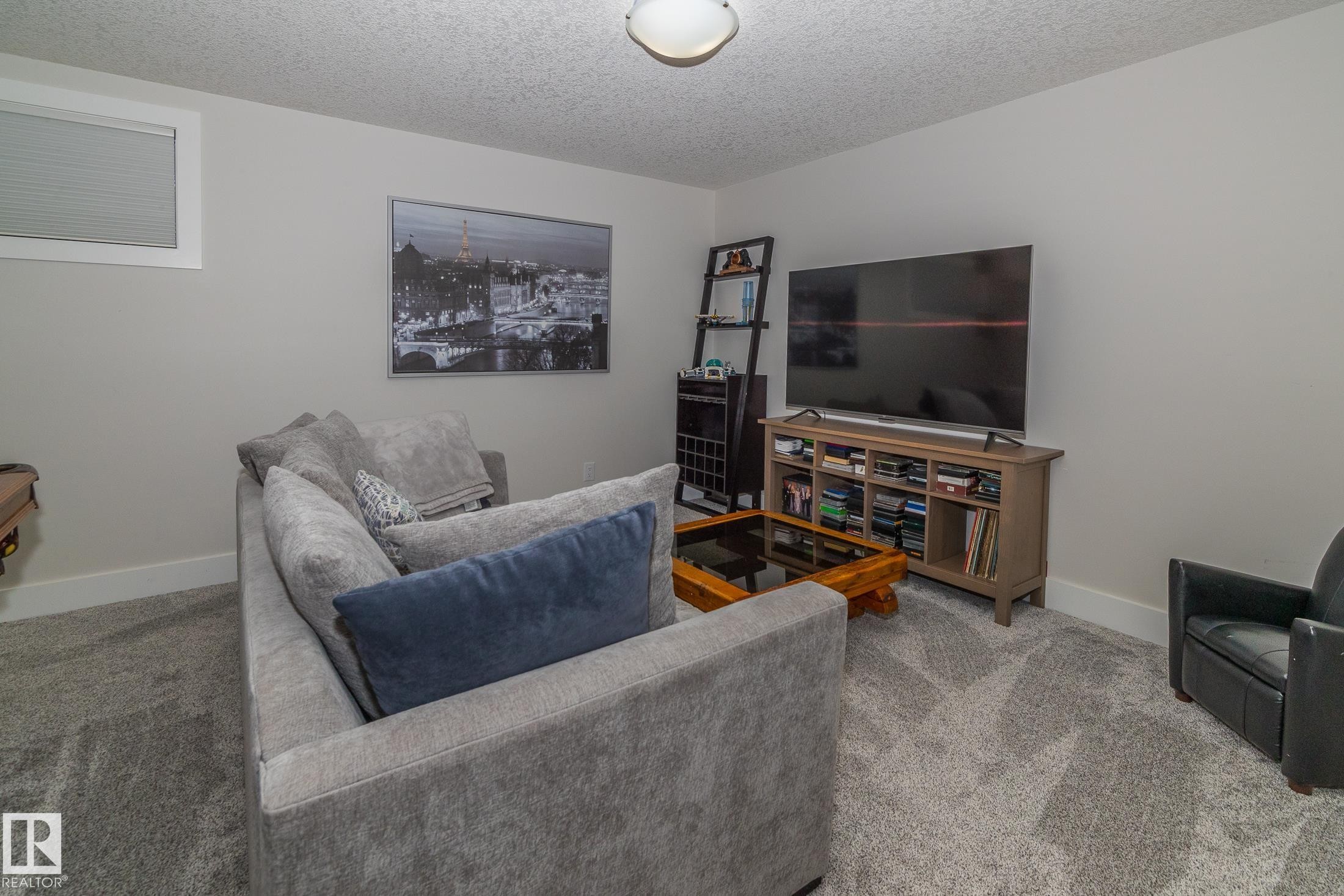 6152 Stinson Way, Edmonton, AB - Indoor