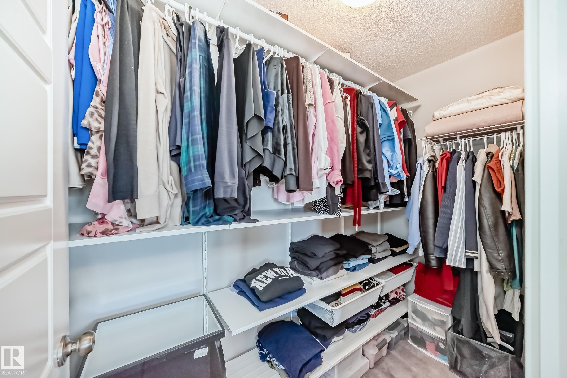 327 Desrochers Boulevard, Edmonton, AB - Indoor With Storage