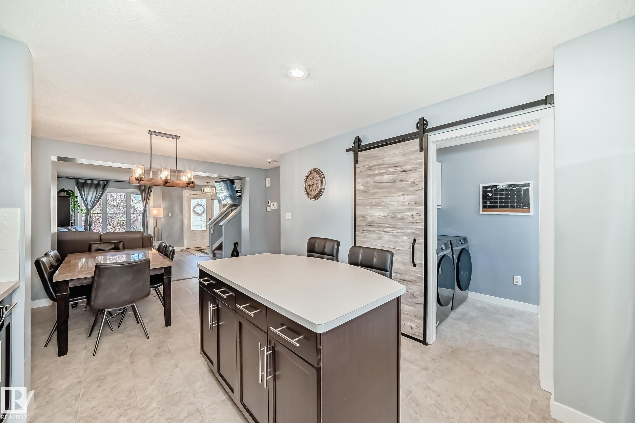 327 Desrochers Boulevard, Edmonton, AB - Indoor