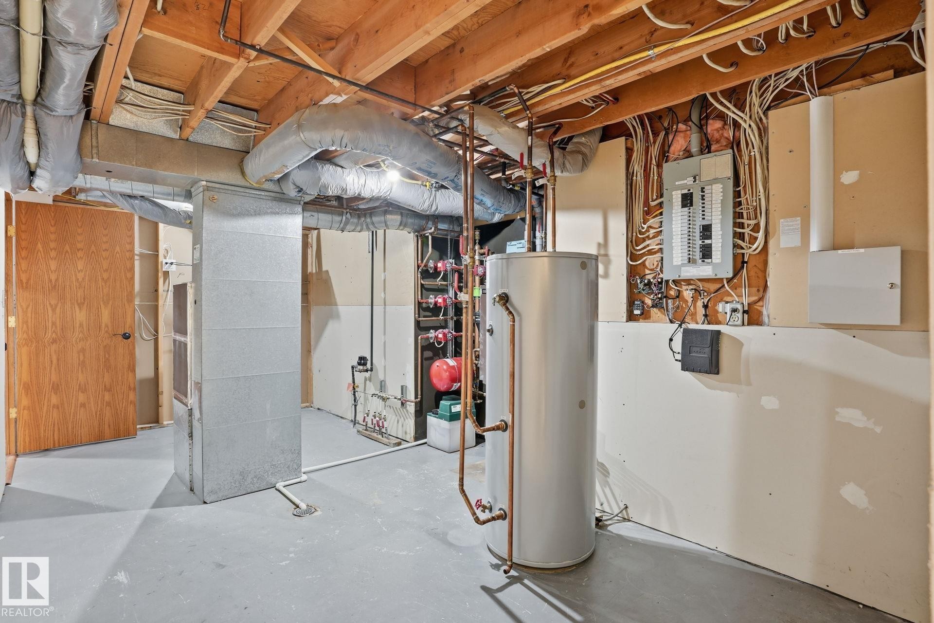11019 10 Avenue, Edmonton, AB - Indoor Photo Showing Basement
