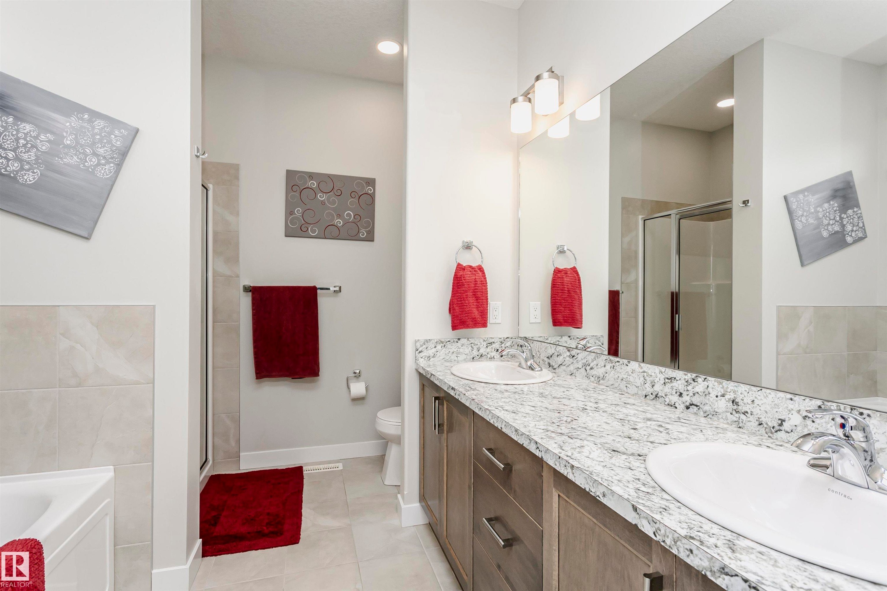 611 55101 Ste Anne Trail, Rural Lac Ste. Anne County, AB - Indoor Photo Showing Bathroom