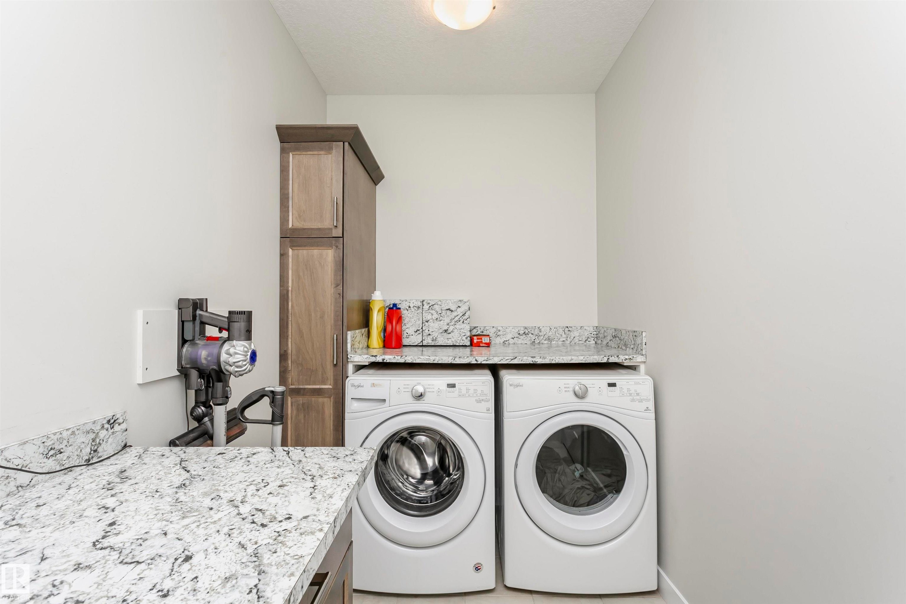 611 55101 Ste Anne Trail, Rural Lac Ste. Anne County, AB - Indoor Photo Showing Laundry Room