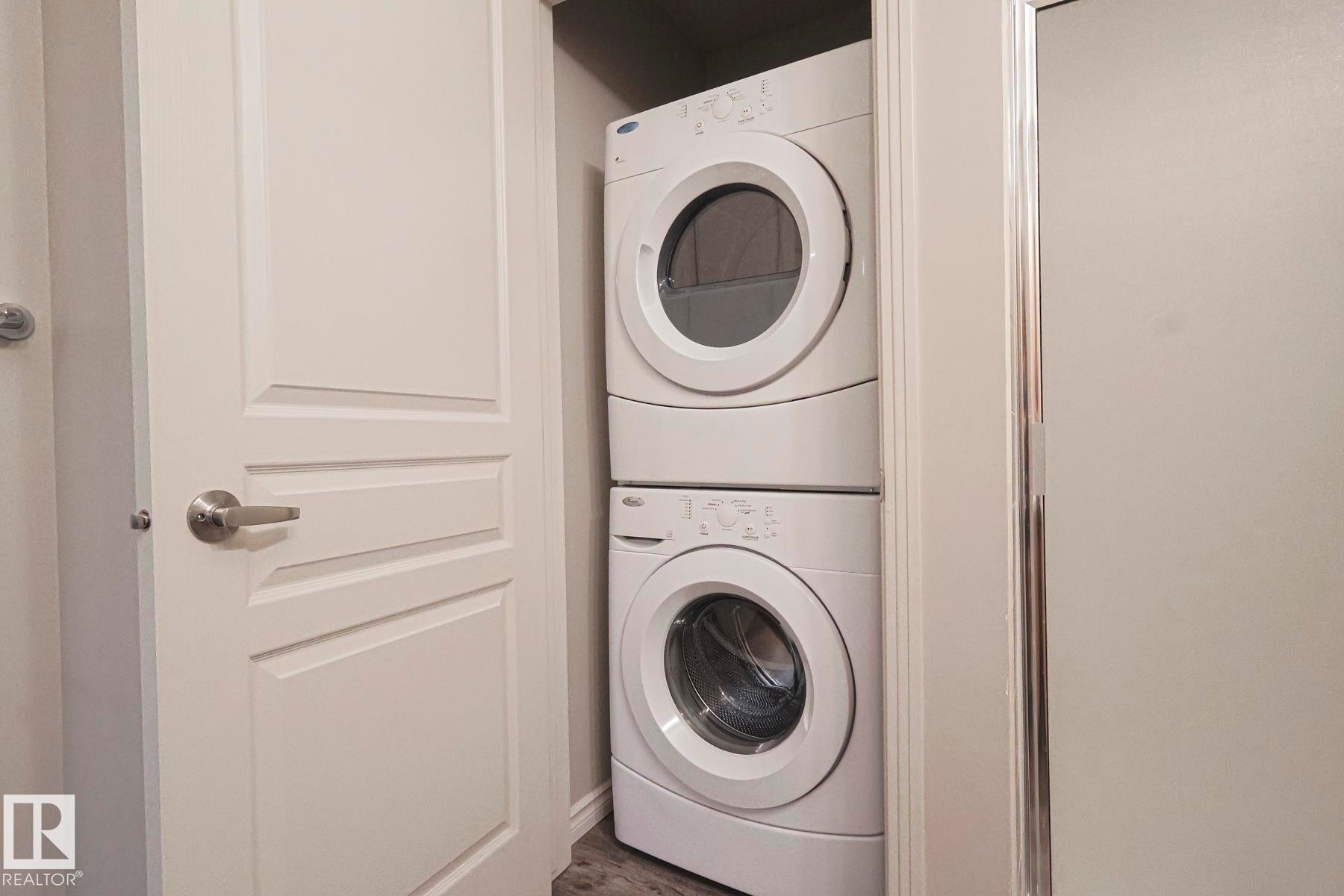 113 9507 101 Avenue, Edmonton, AB - Indoor Photo Showing Laundry Room