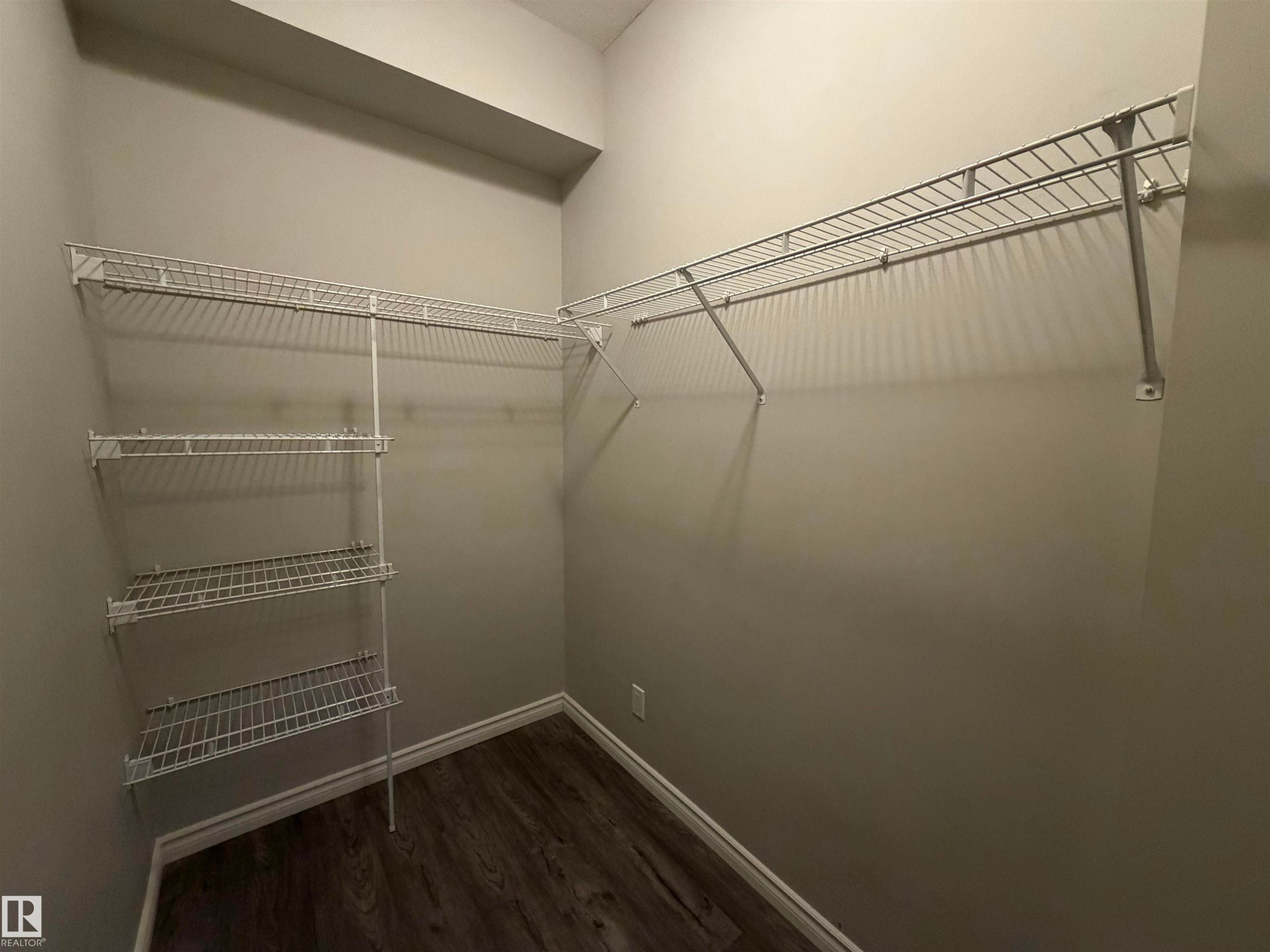 113 9507 101 Avenue, Edmonton, AB - Indoor With Storage