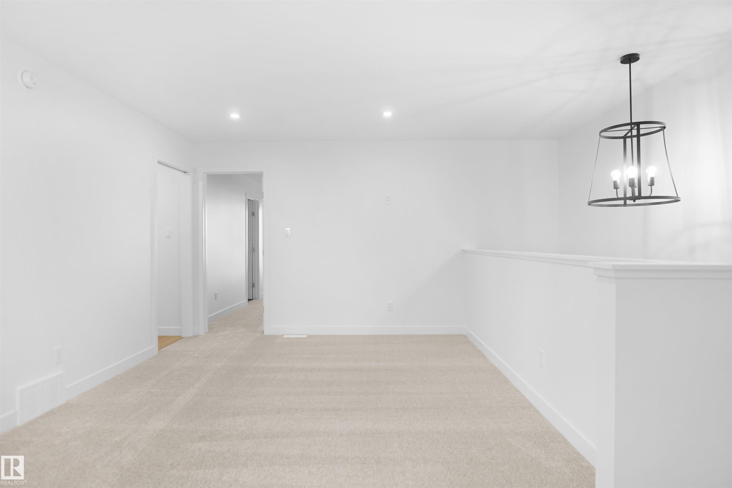 2120 210 Street, Edmonton, AB - Indoor Photo Showing Other Room