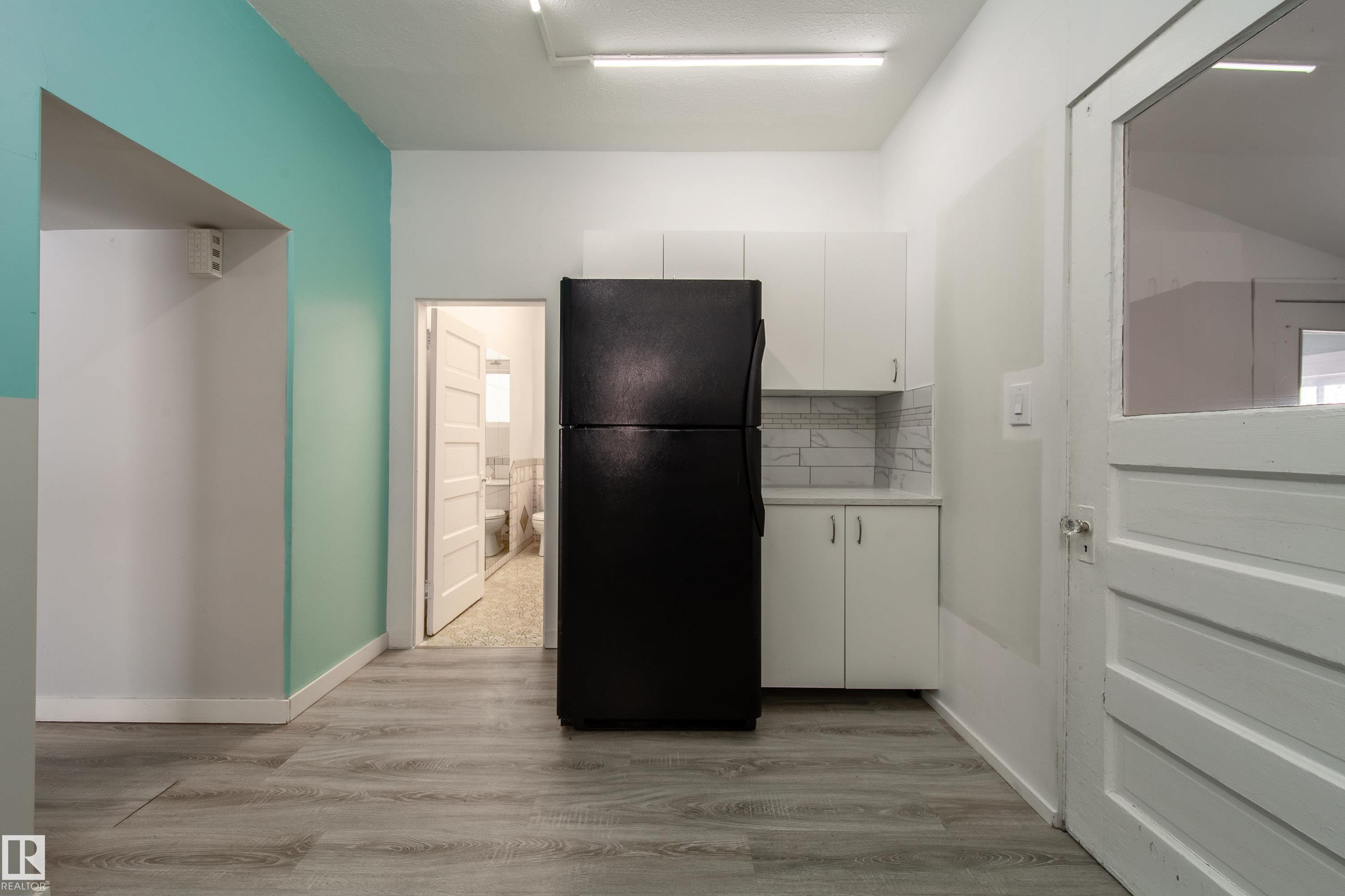 10803 93 Street, Edmonton, AB - Indoor Photo Showing Other Room