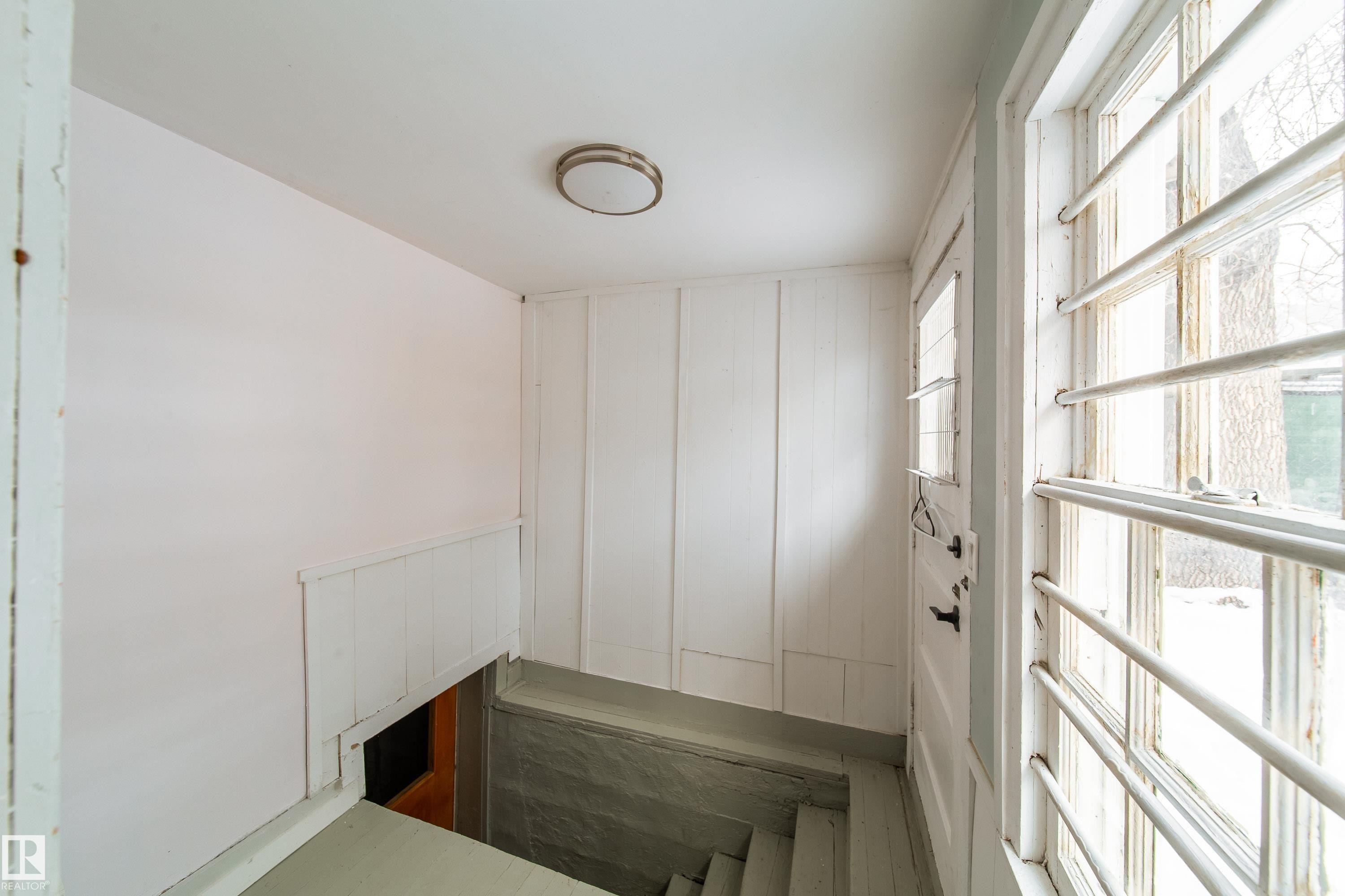 10803 93 Street, Edmonton, AB - Indoor Photo Showing Other Room