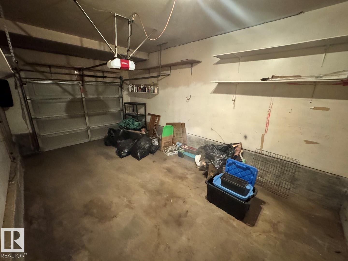 6612 36A Avenue, Edmonton, AB - Indoor Photo Showing Garage