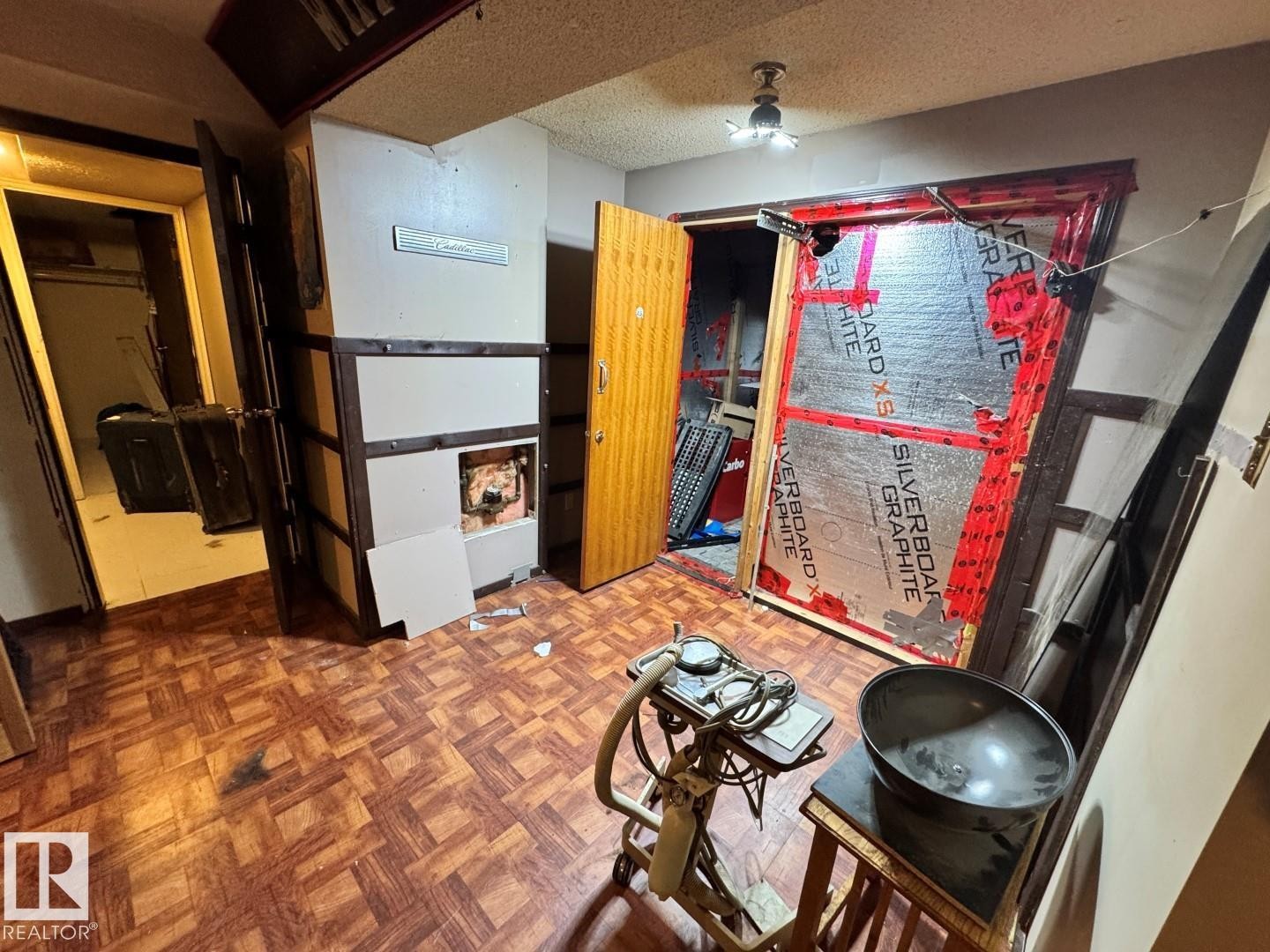6612 36A Avenue, Edmonton, AB - Indoor Photo Showing Basement