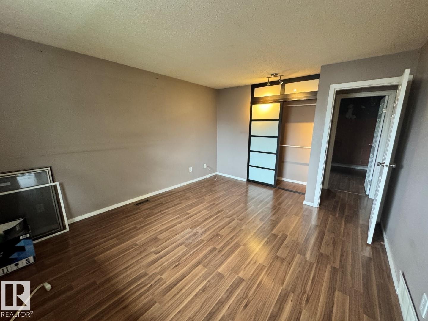 6612 36A Avenue, Edmonton, AB - Indoor Photo Showing Other Room
