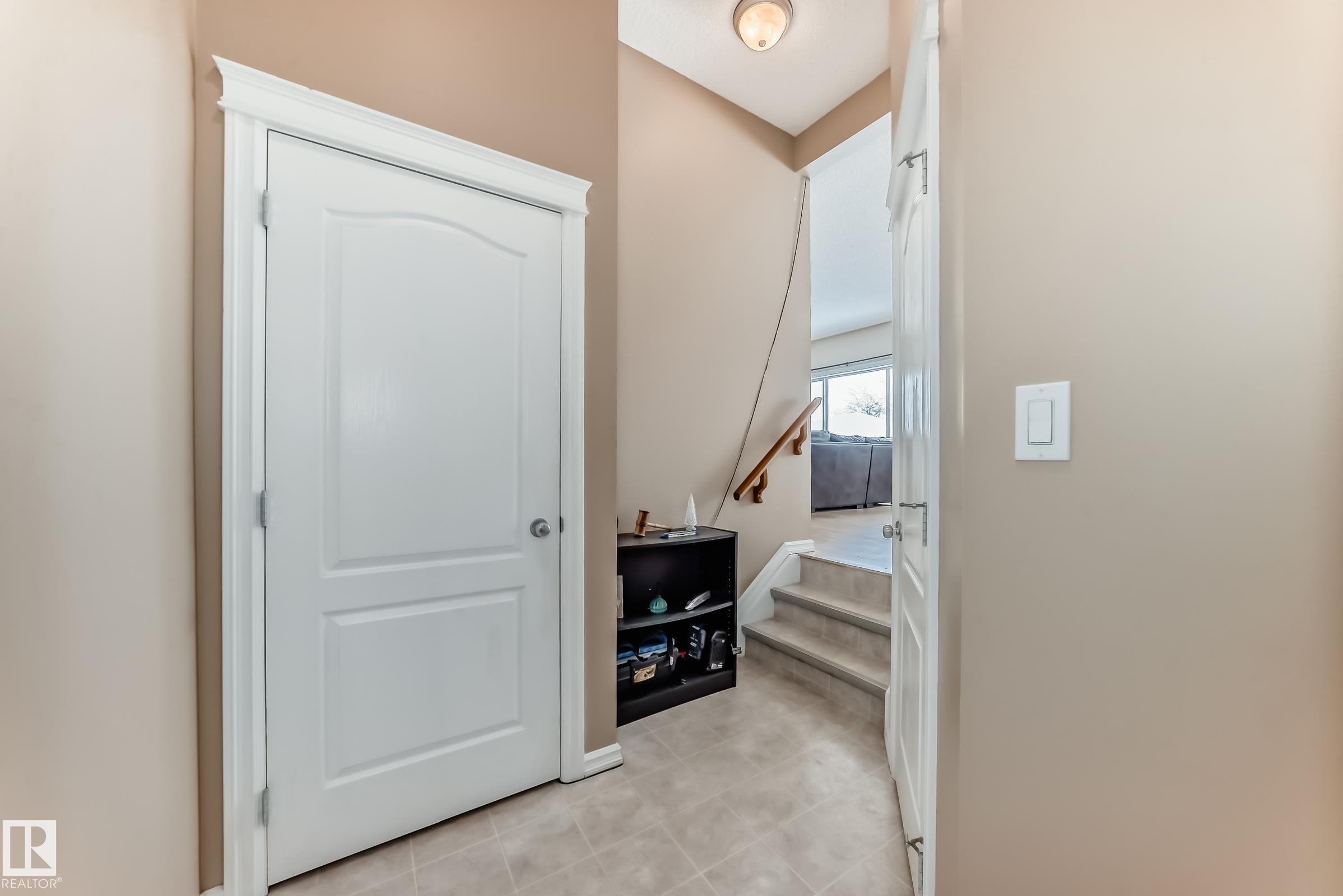 View of corridor - 4619 151 Avenue, Edmonton, AB - Indoor Photo Showing Other Room
