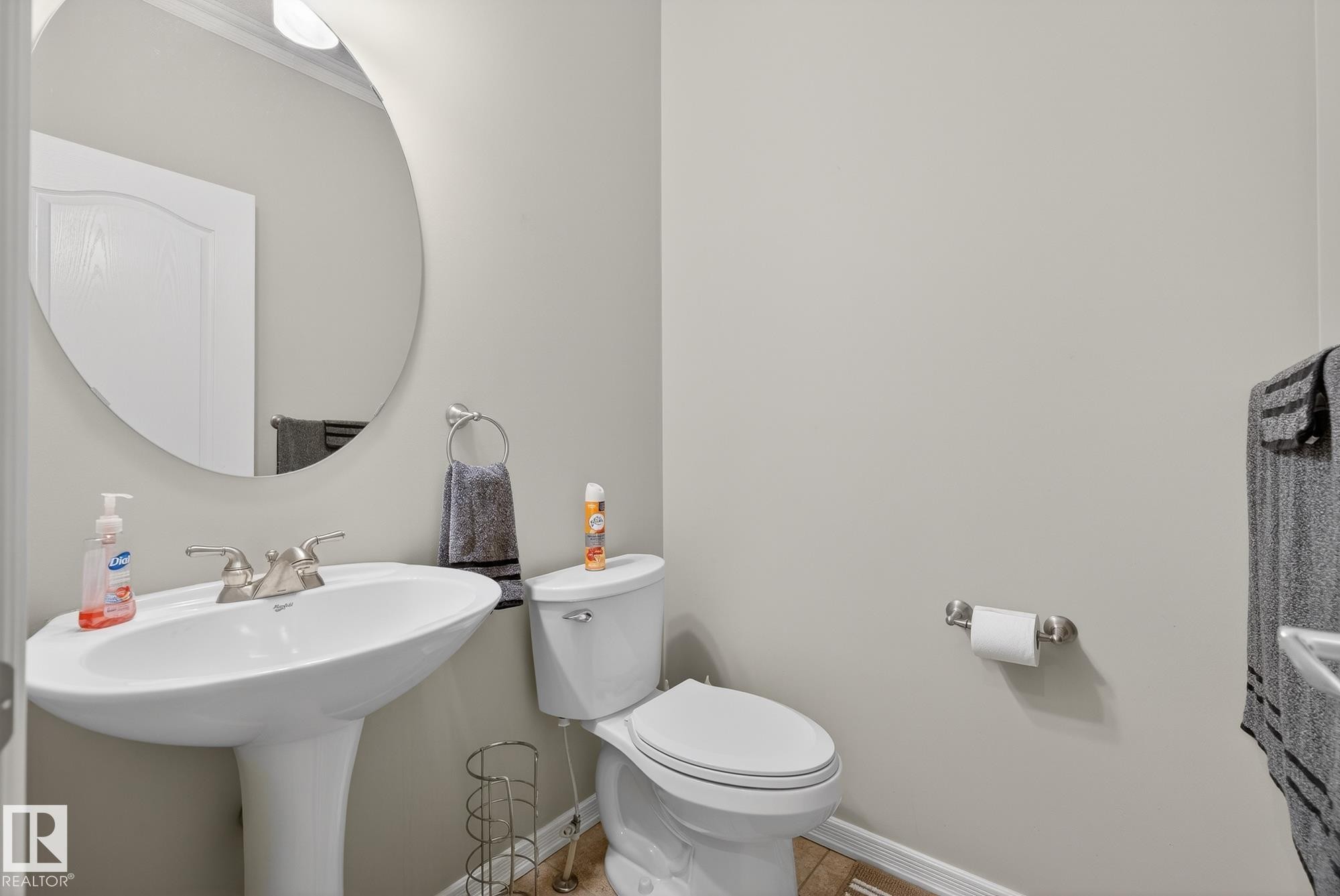 36 3003 34 Avenue, Edmonton, AB - Indoor Photo Showing Bathroom