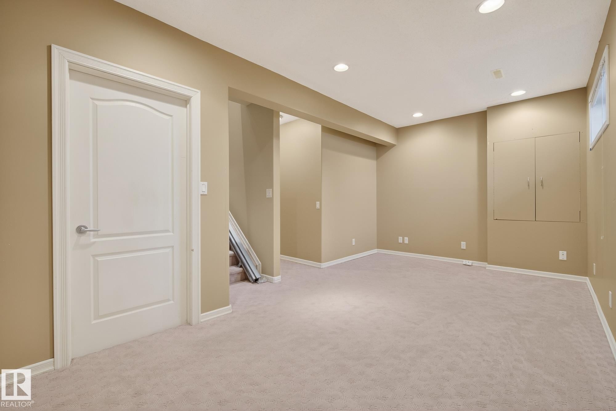 36 3003 34 Avenue, Edmonton, AB - Indoor