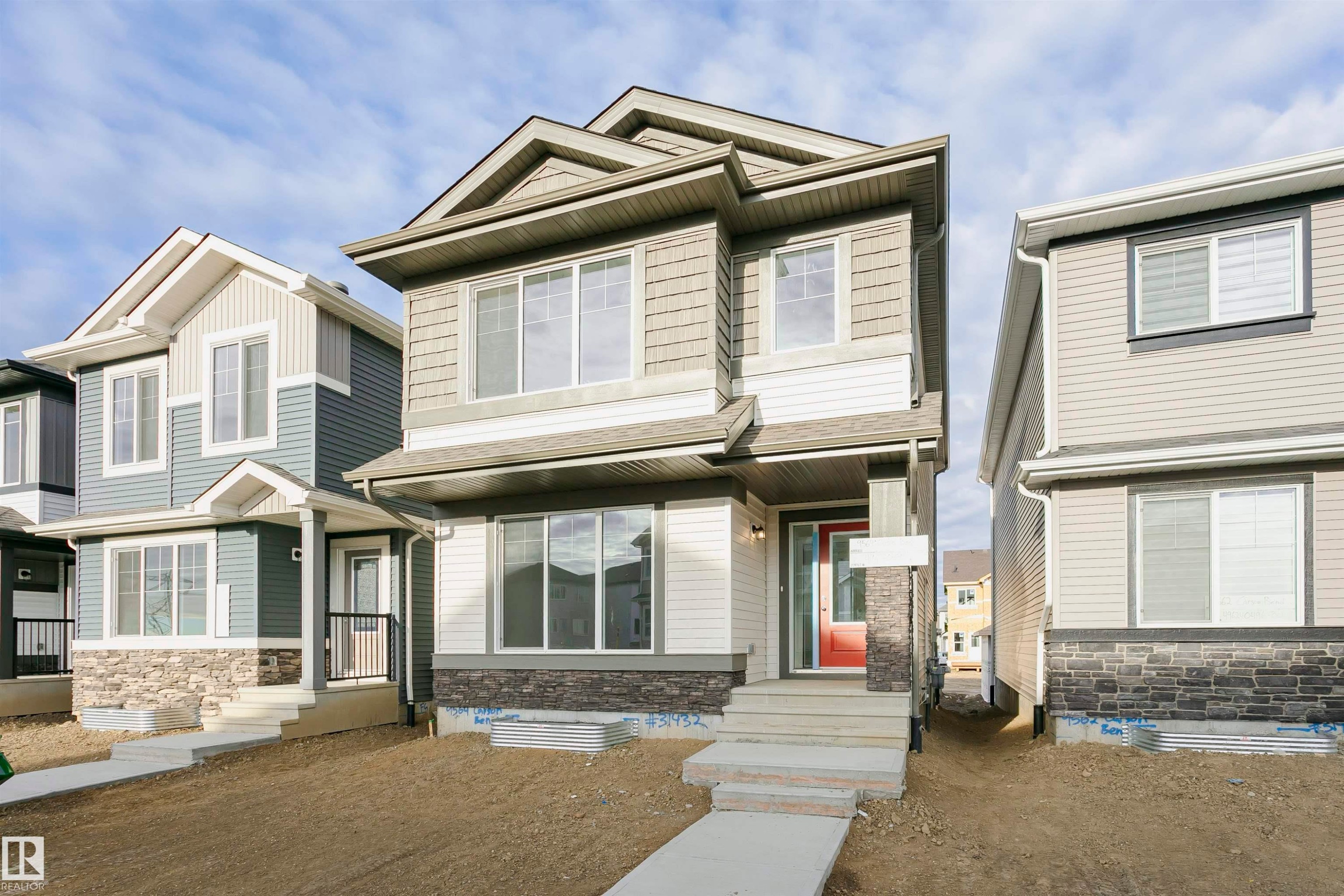 Craftsman inspired home with stone siding - 9564 Carson Bend, Edmonton, AB - Outdoor With Facade
