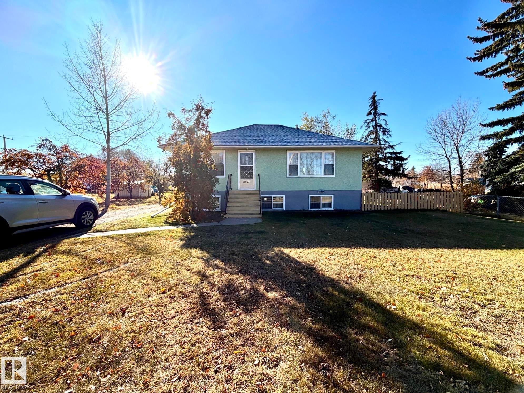 4811 51 Avenue, Lamont, AB - Outdoor