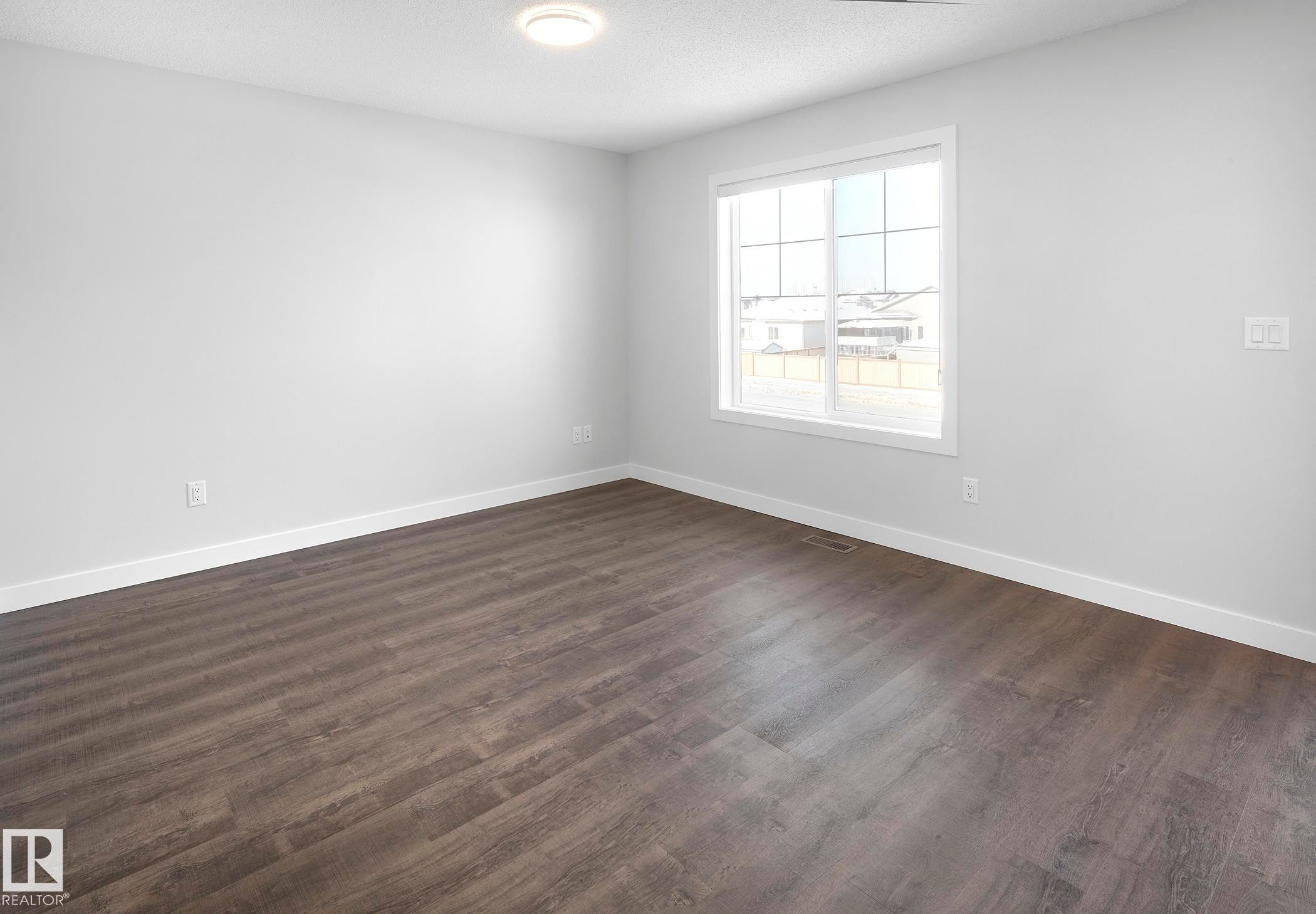 760 Berg Loop, Leduc, AB - Indoor Photo Showing Other Room