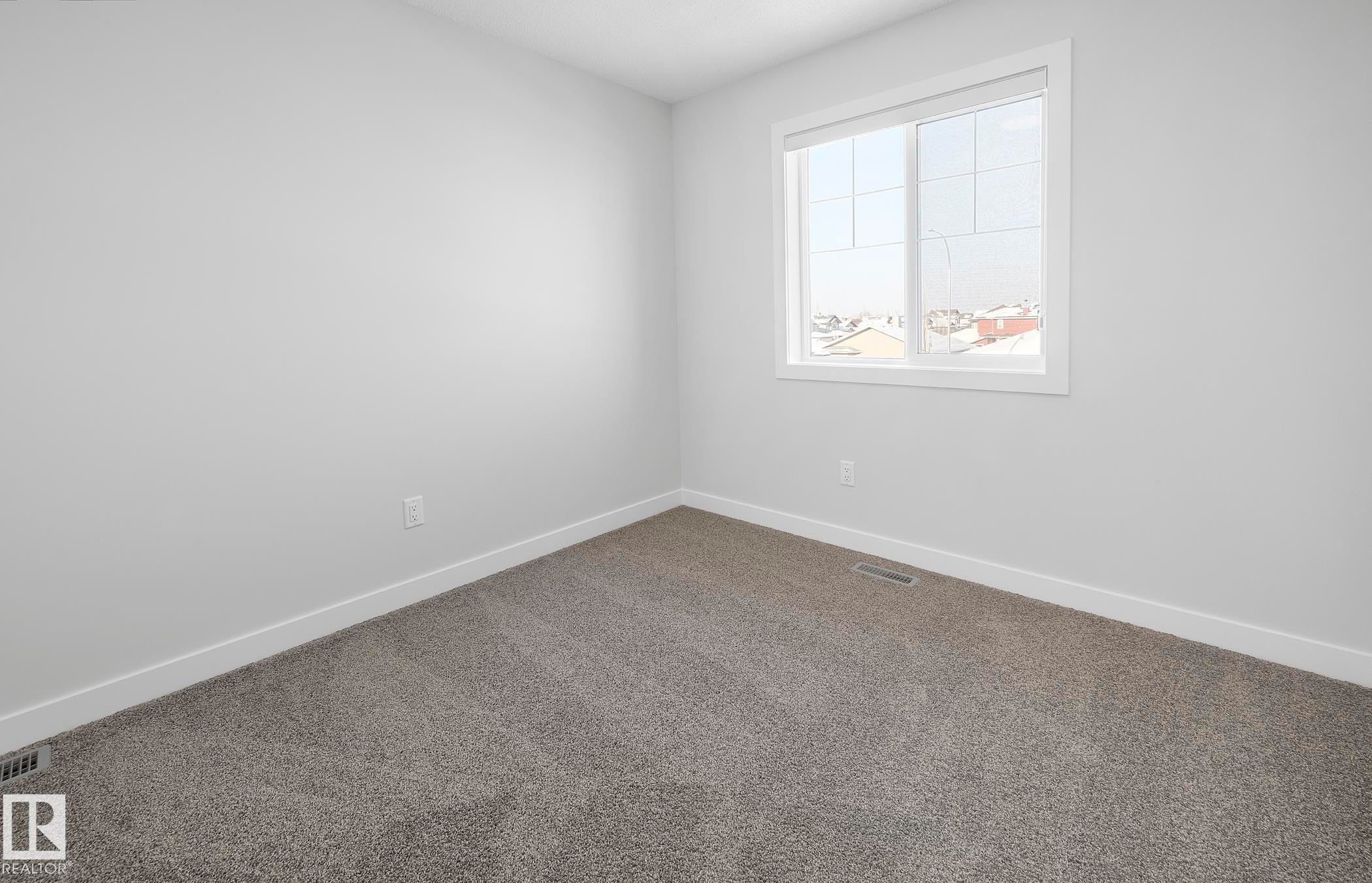 760 Berg Loop, Leduc, AB - Indoor Photo Showing Other Room