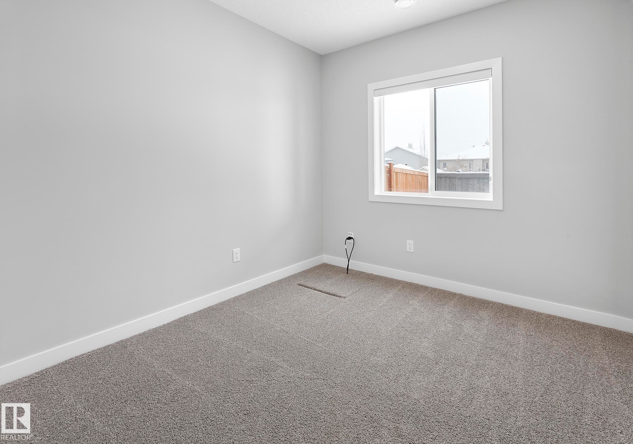 760 Berg Loop, Leduc, AB - Indoor Photo Showing Other Room