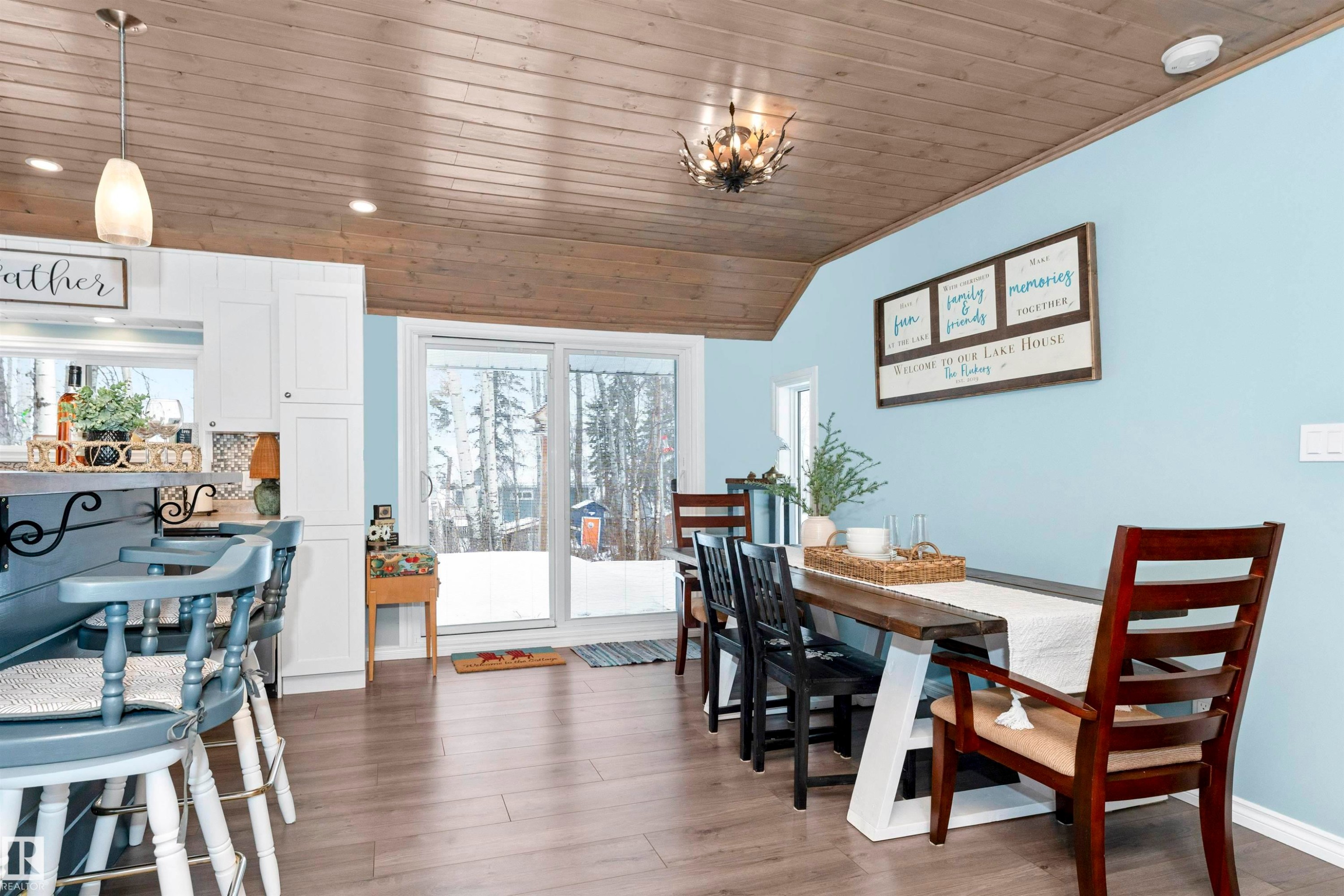 Dining area featuring a vaulted wooden ceiling, light wood-style flooring, and recessed lighting - 516 5 Street, Rural Lac Ste. Anne County, AB - Indoor Photo Showing Dining Room