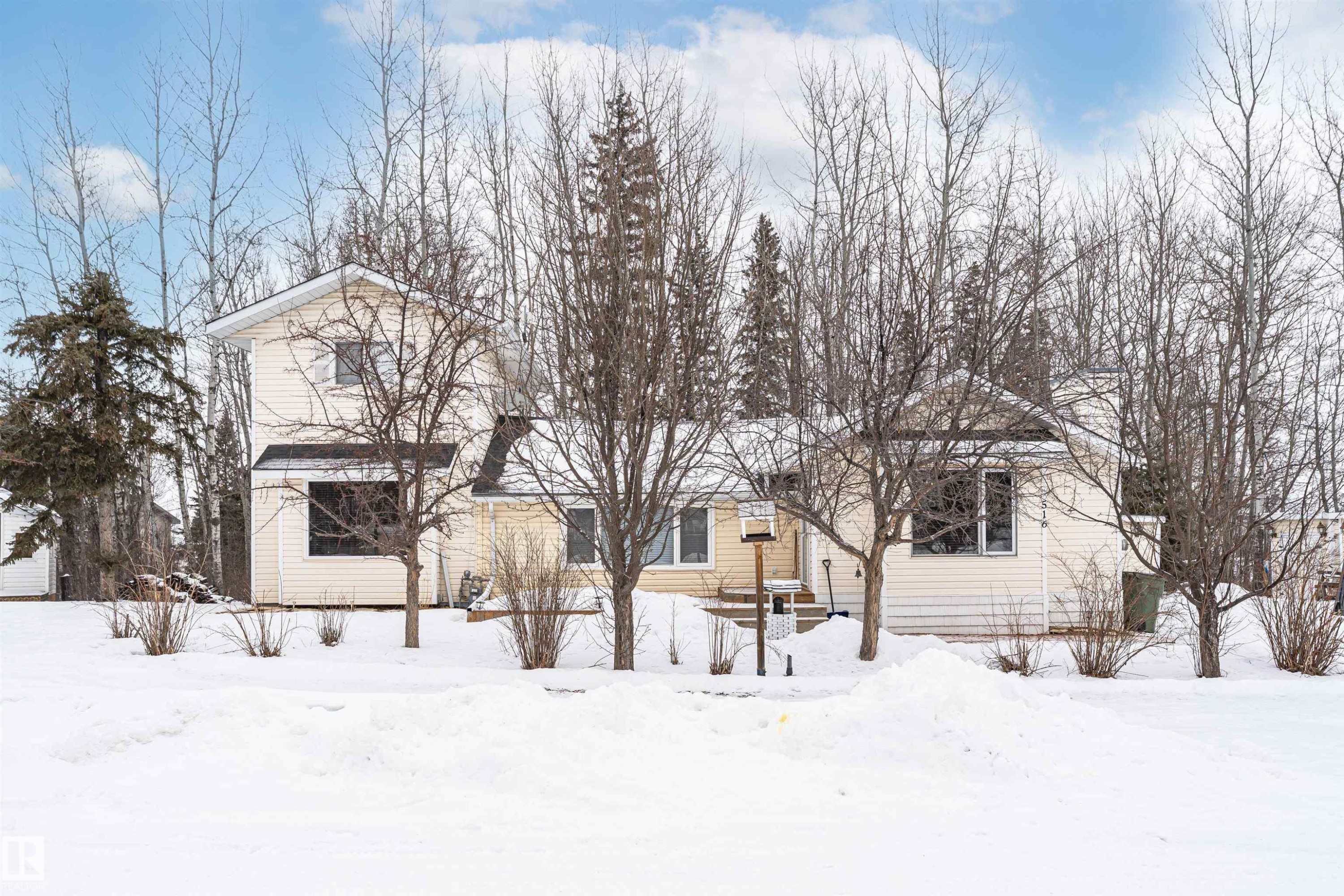 View of side of property - 516 5 Street, Rural Lac Ste. Anne County, AB - Outdoor